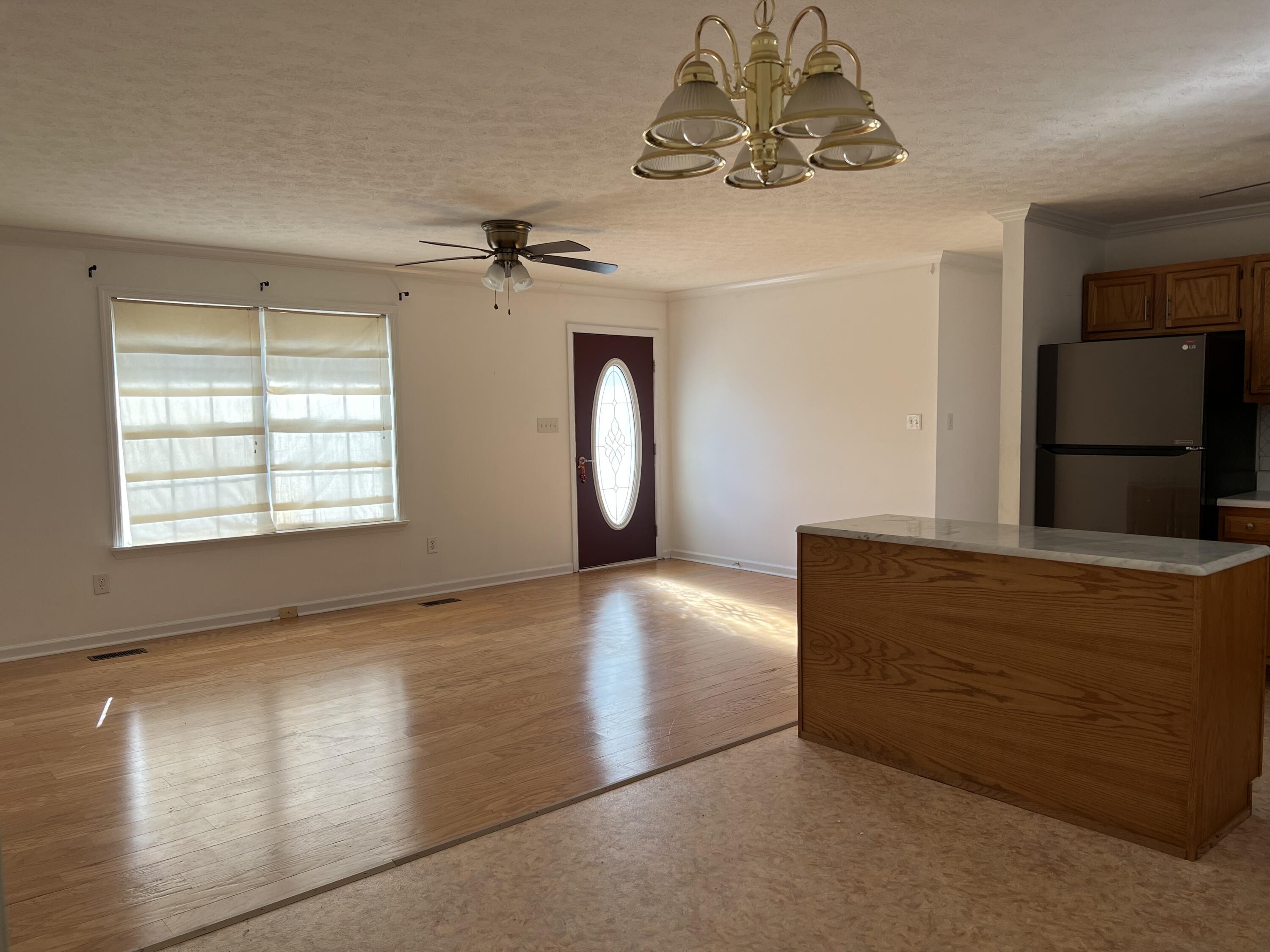 936 Crosby Lane