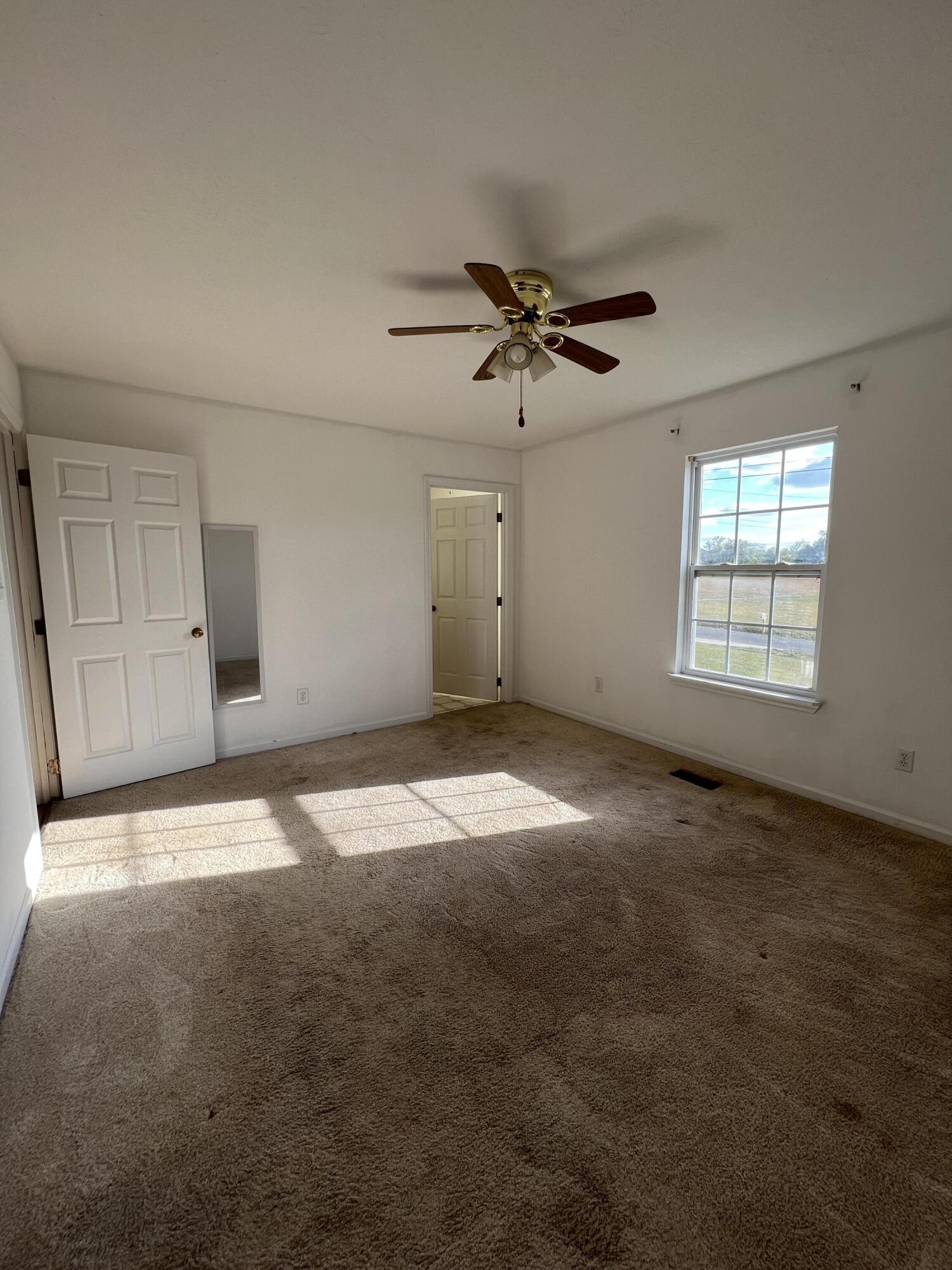 936 Crosby Lane
