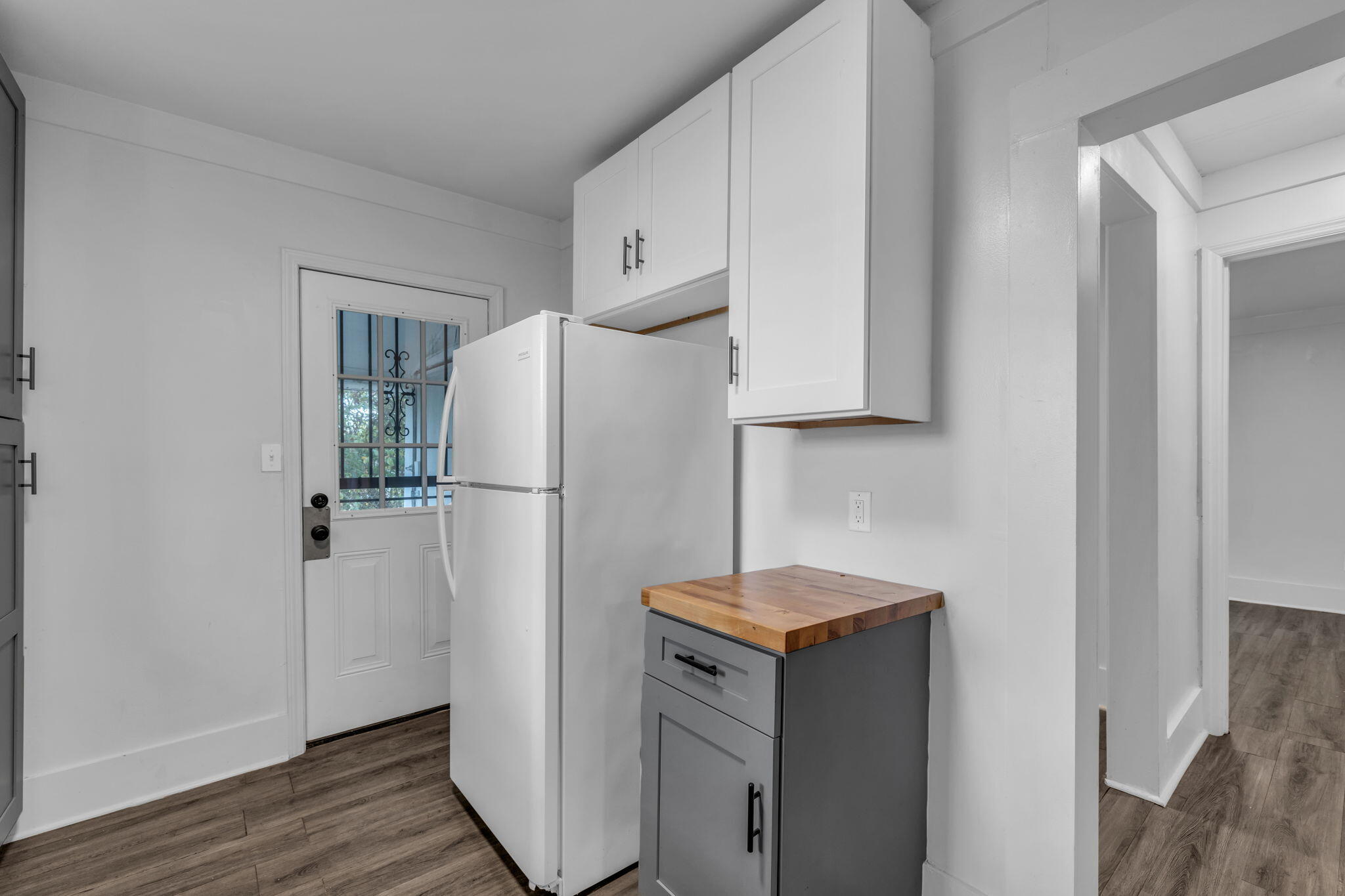 924 W 37th Street