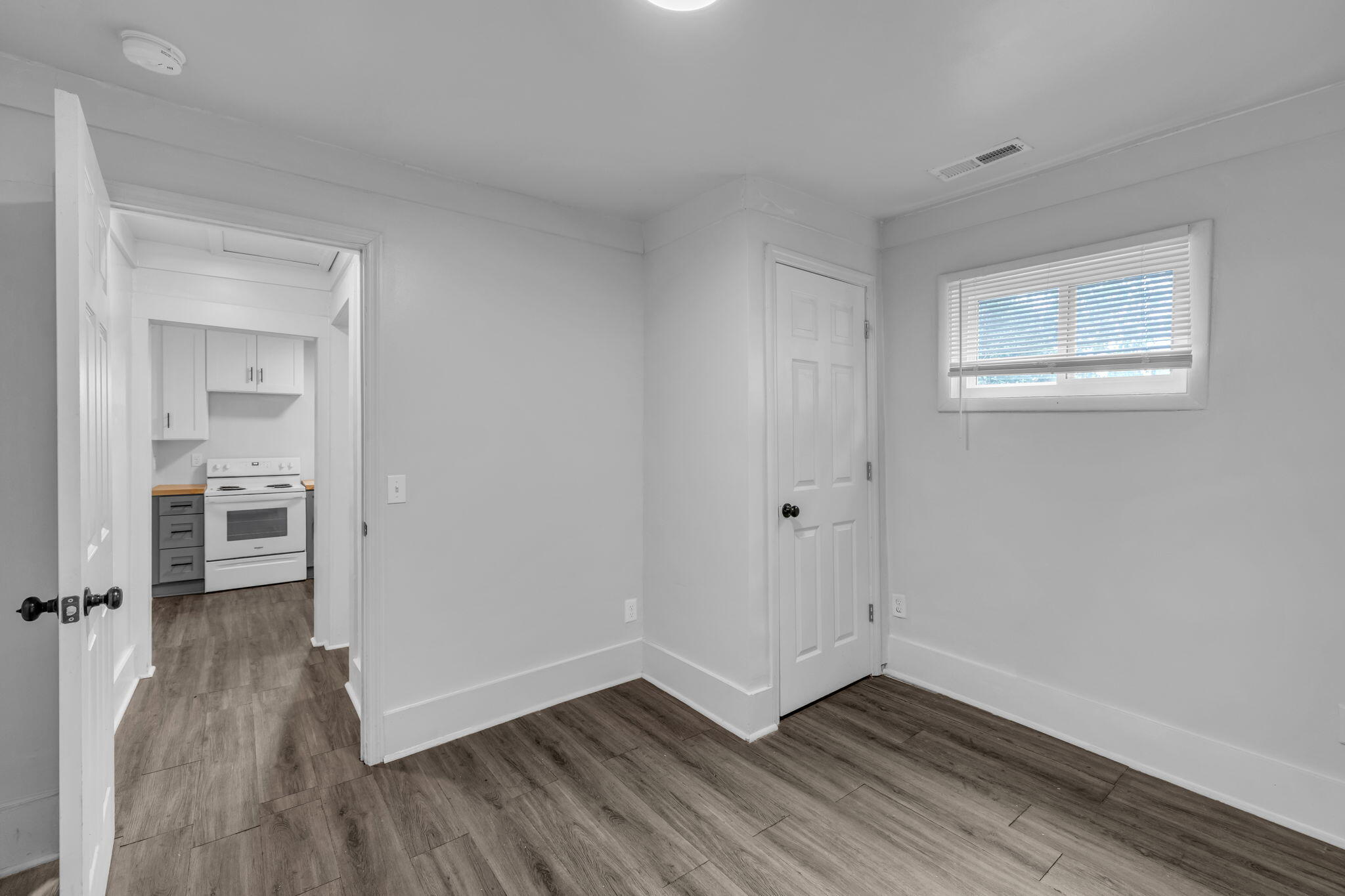 924 W 37th Street