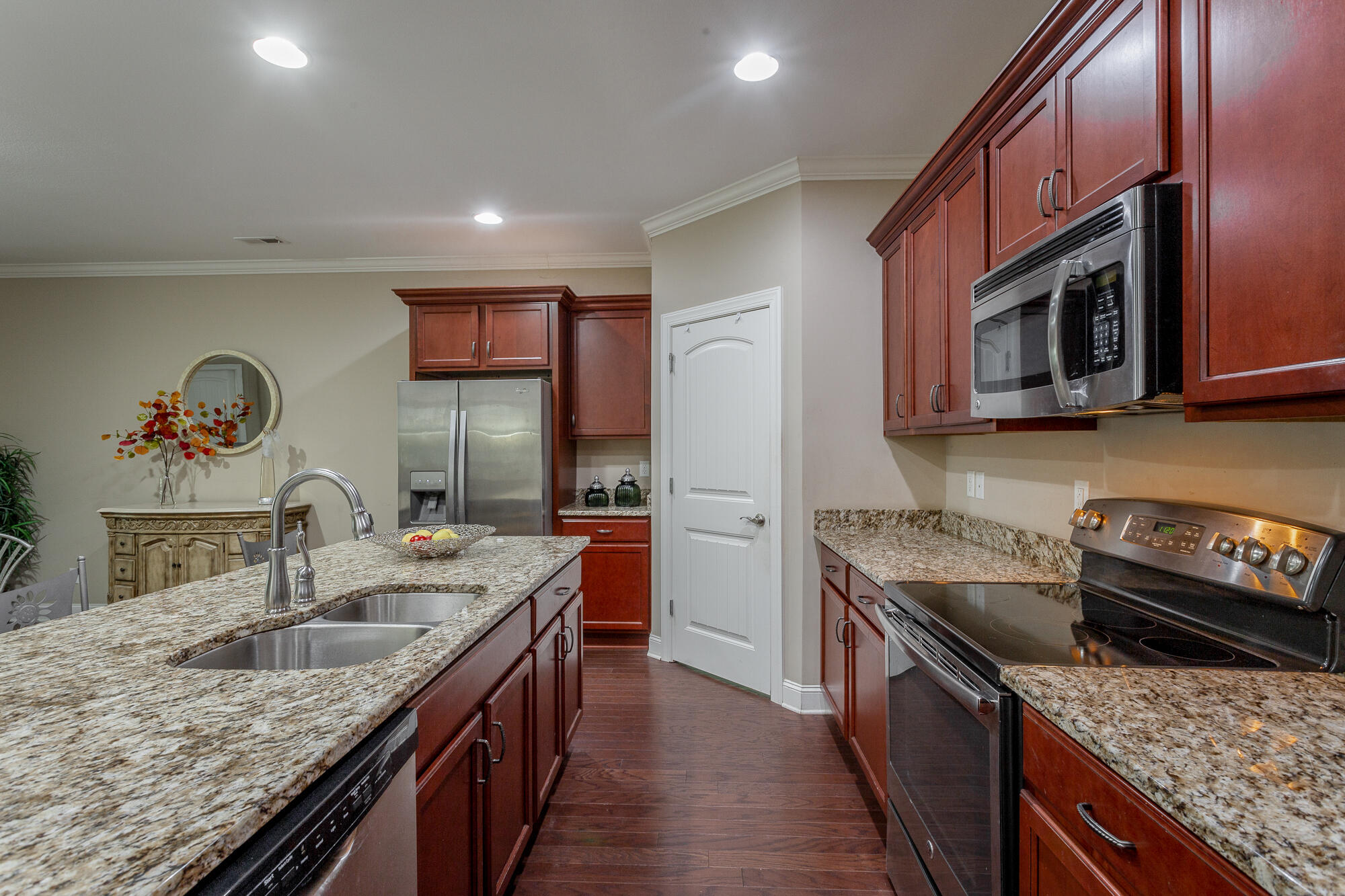 5438 Mandarin Circle