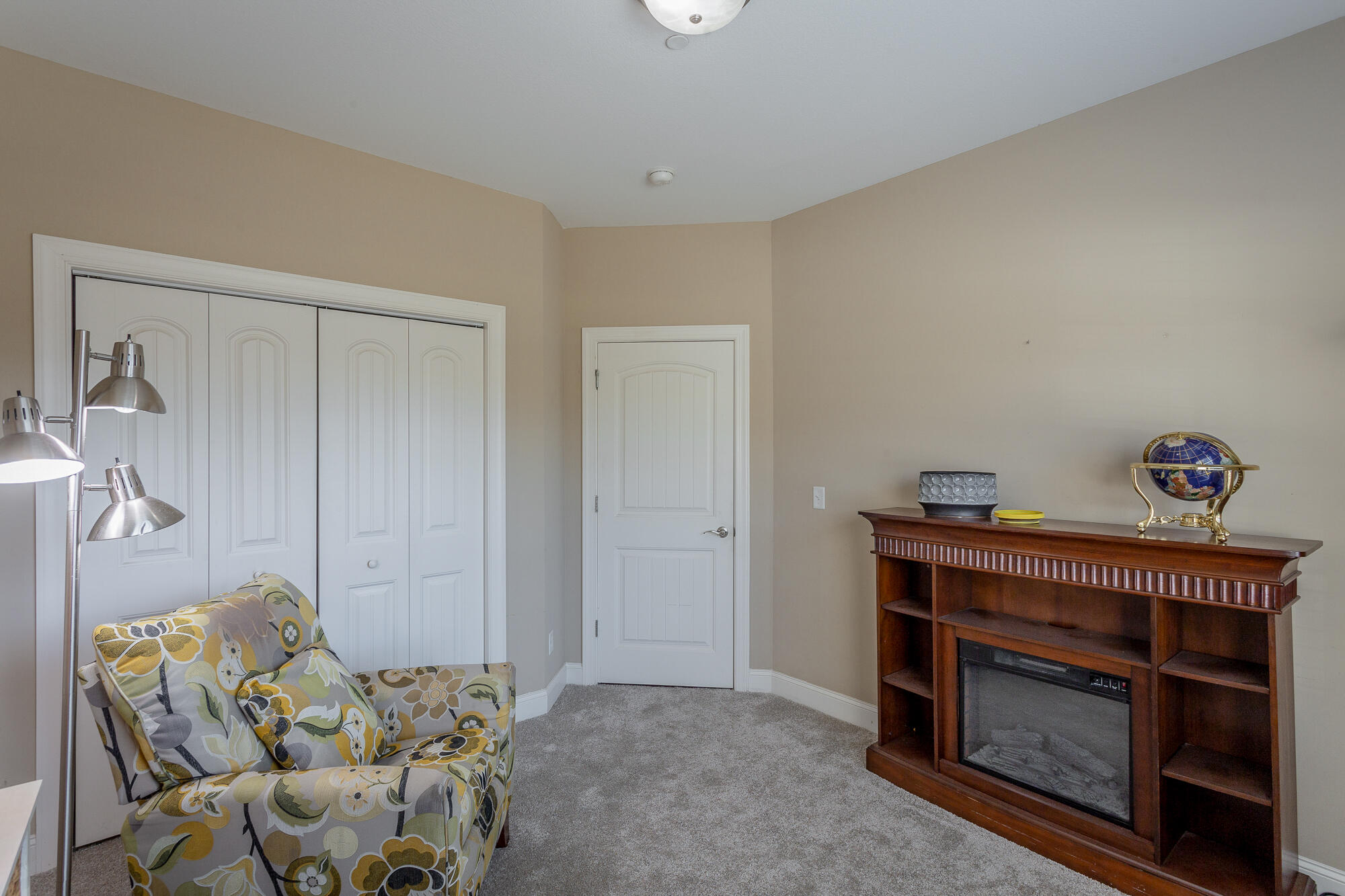 5438 Mandarin Circle