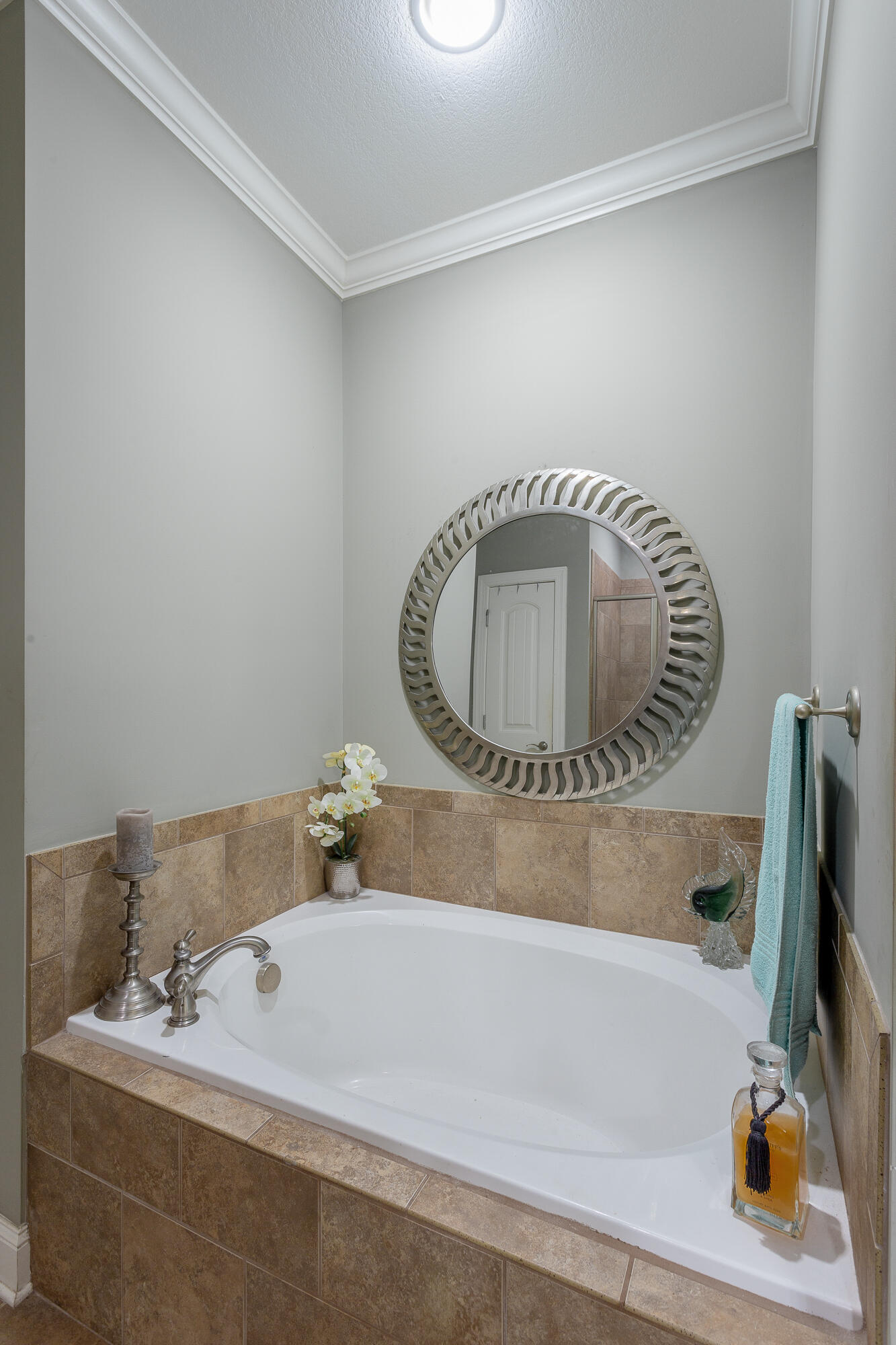 5438 Mandarin Circle