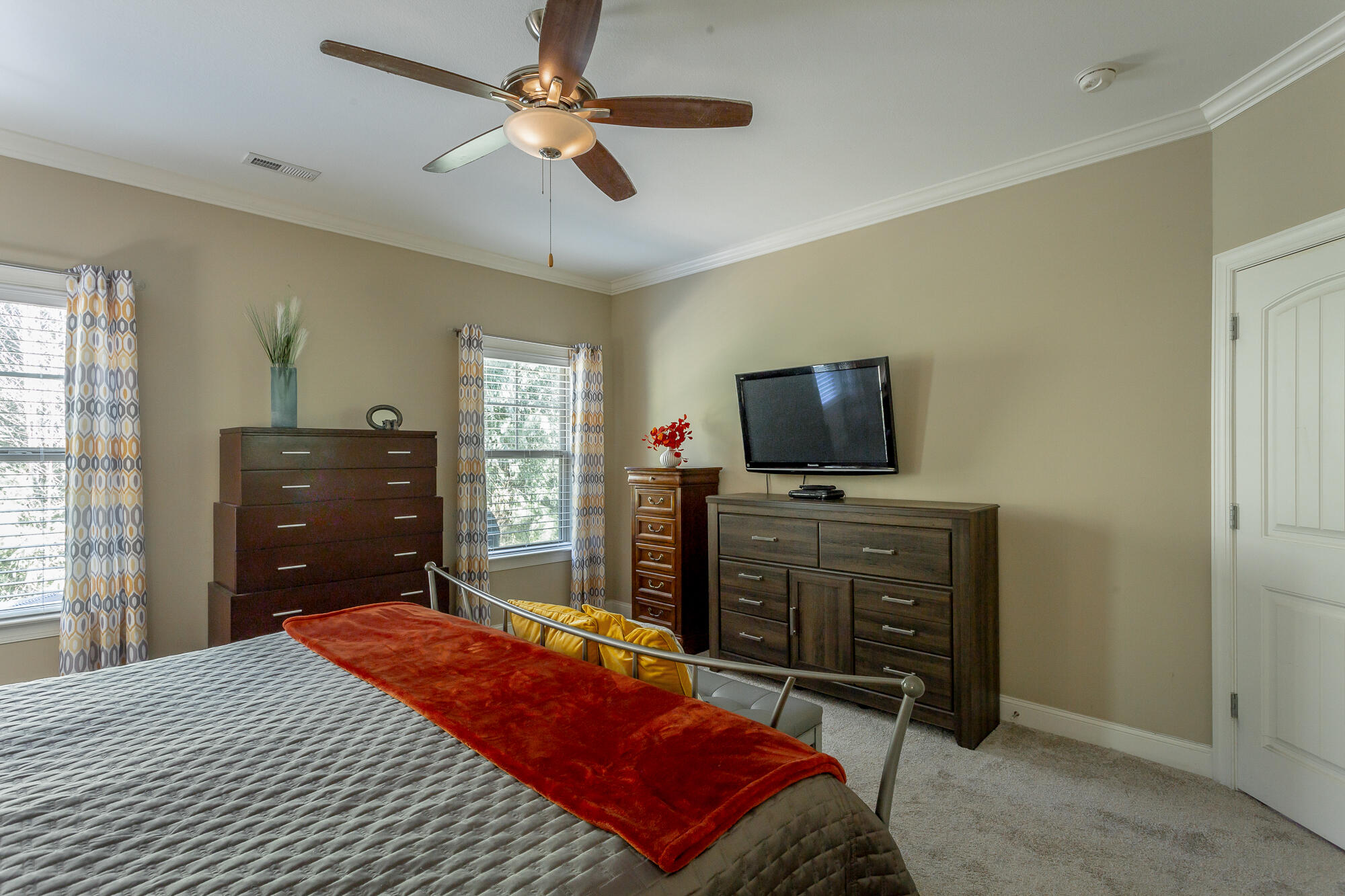 5438 Mandarin Circle