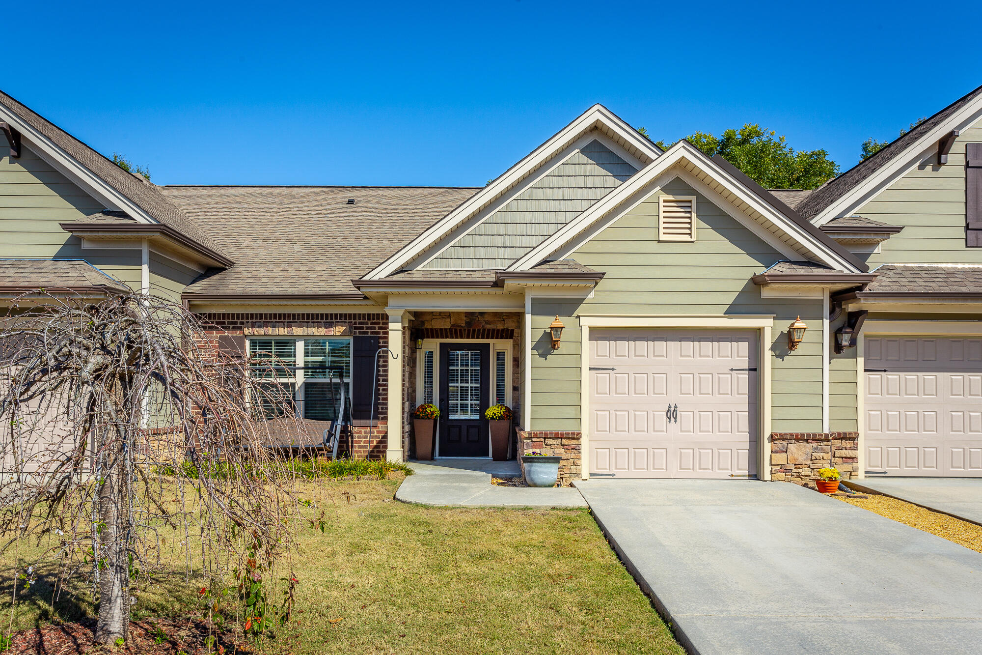 5438 Mandarin Circle