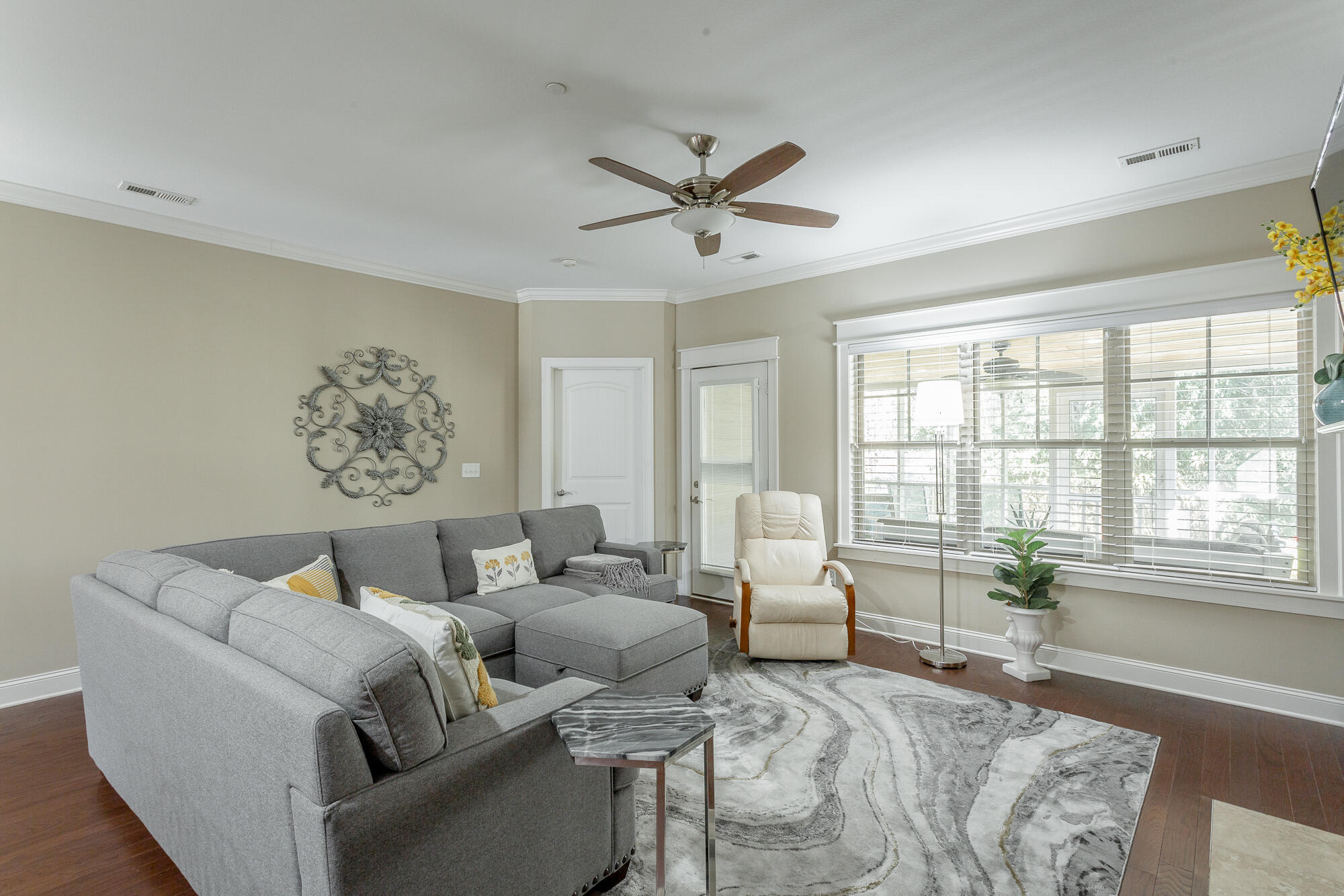 5438 Mandarin Circle