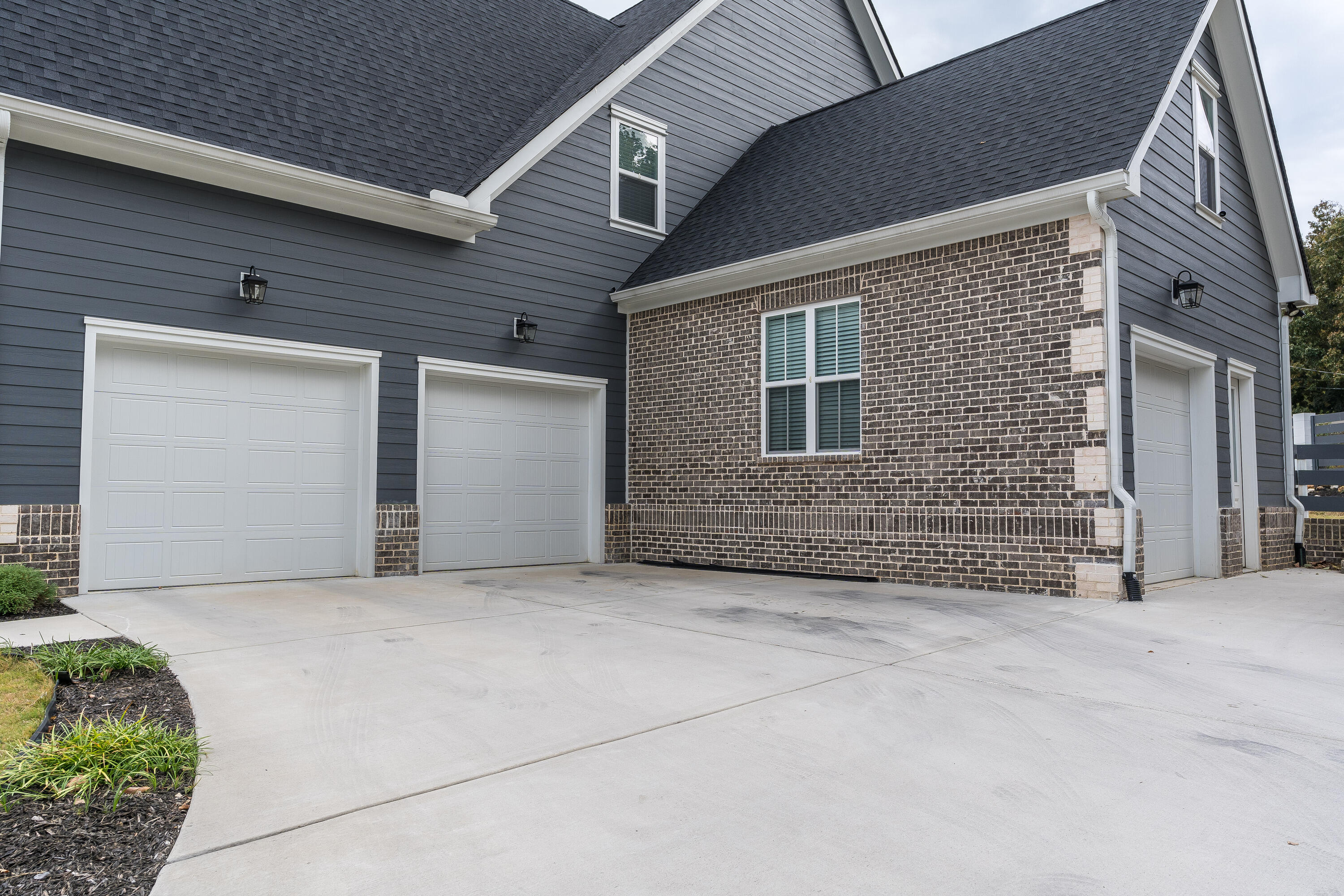 4728 Sussex Ln