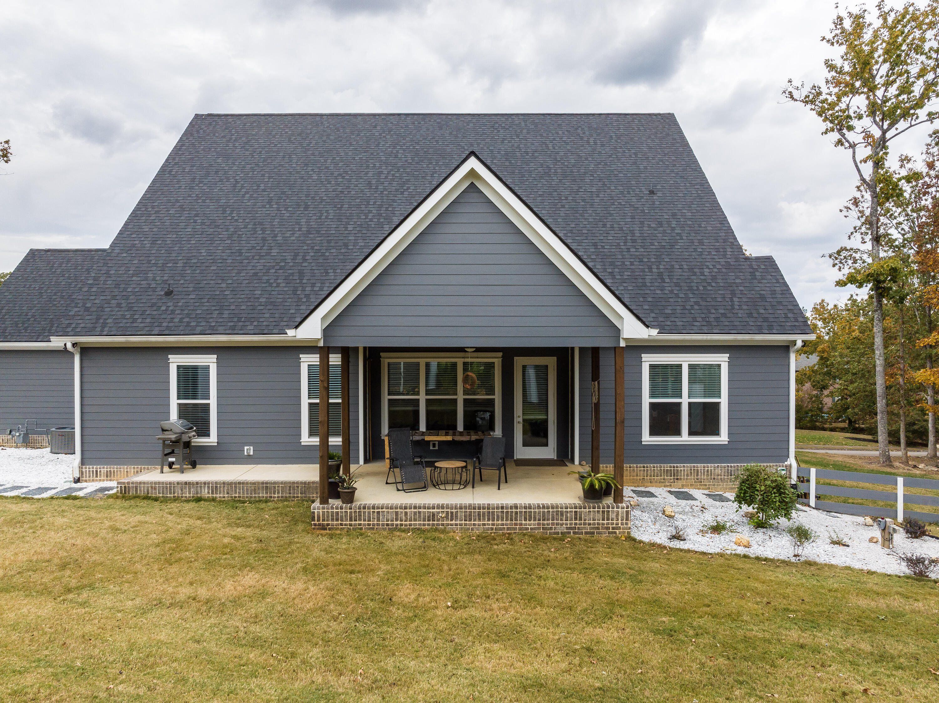 4728 Sussex Ln