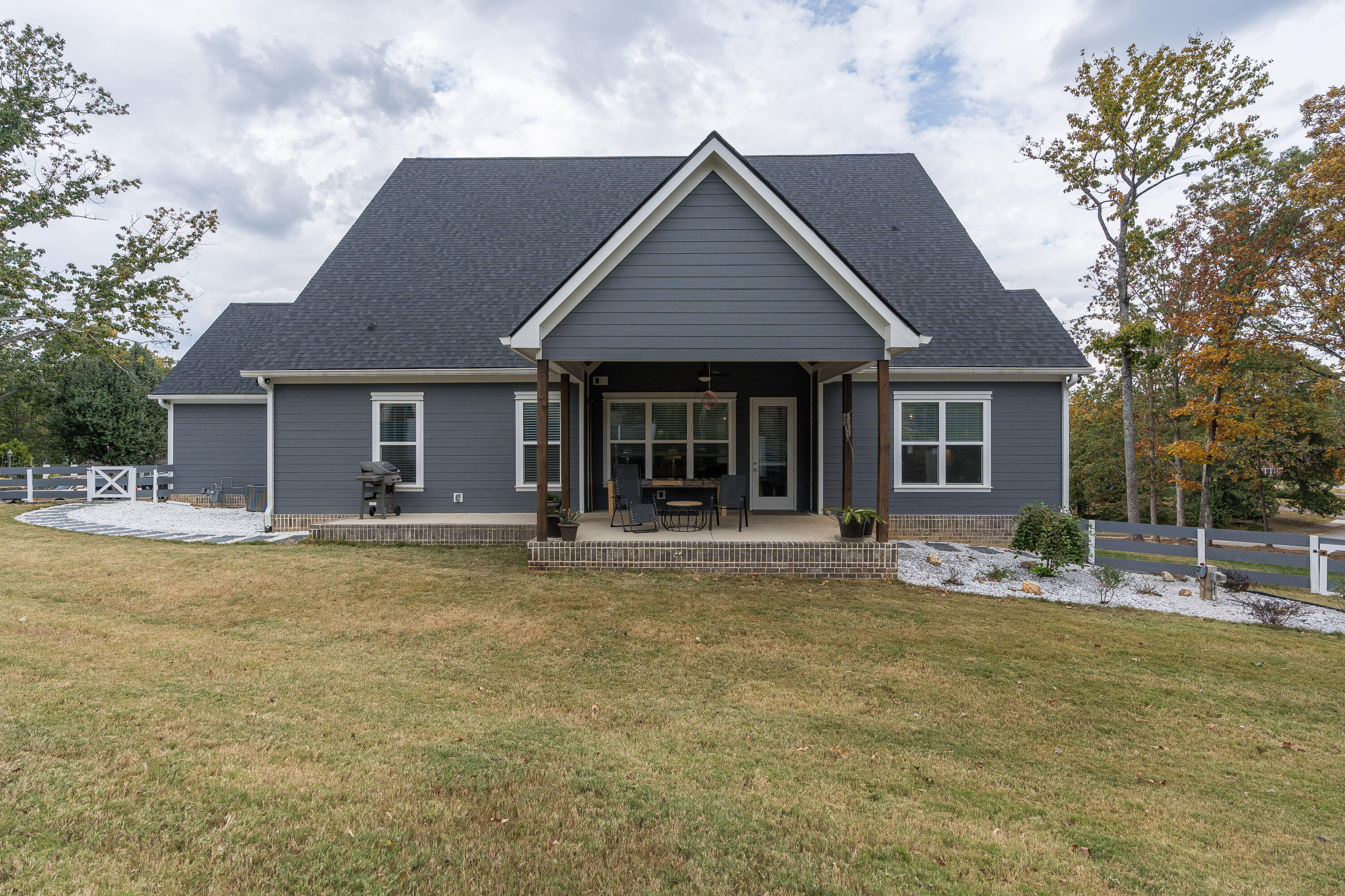 4728 Sussex Ln