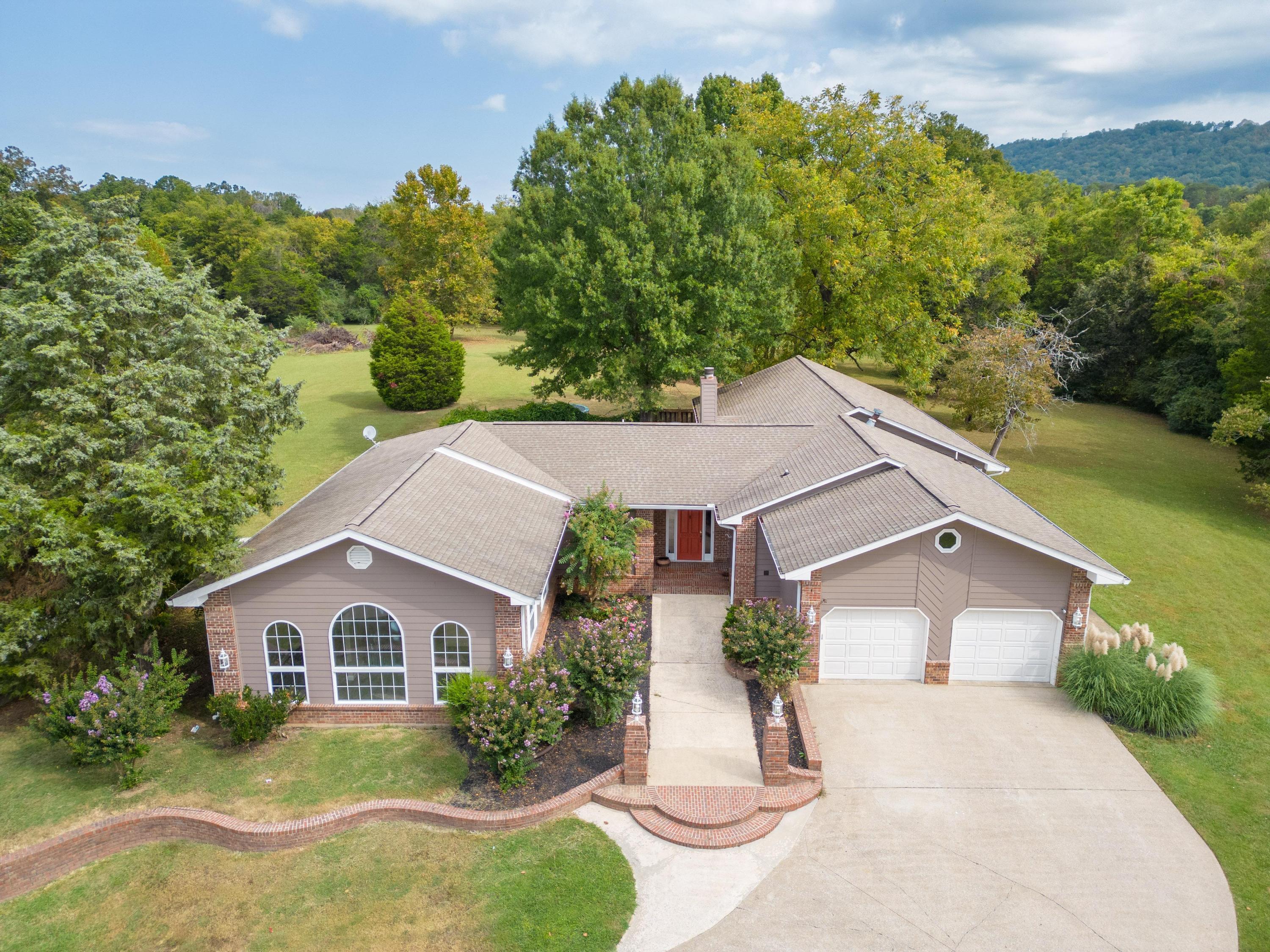 9021 Pleasant Lane