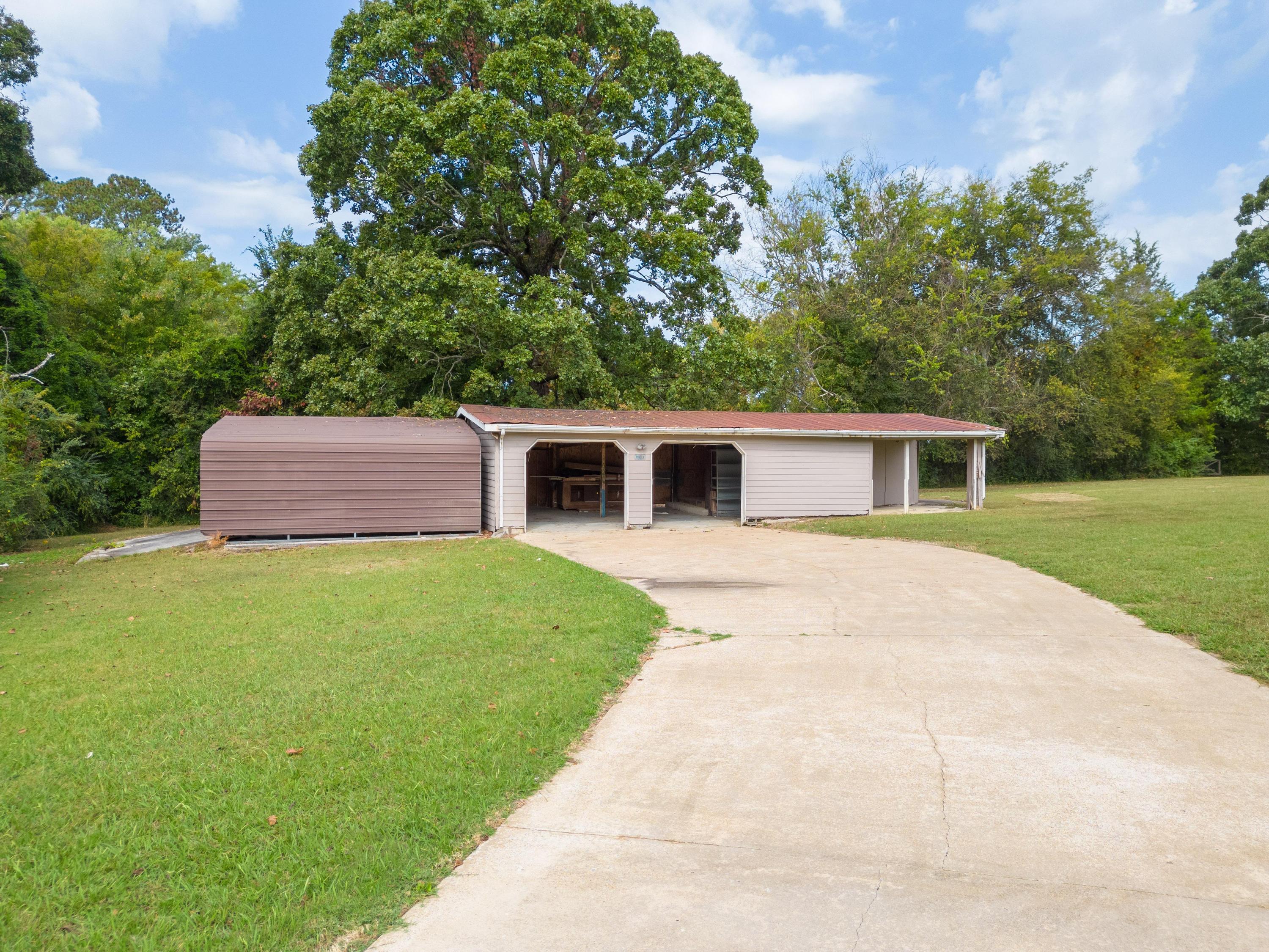 9021 Pleasant Lane