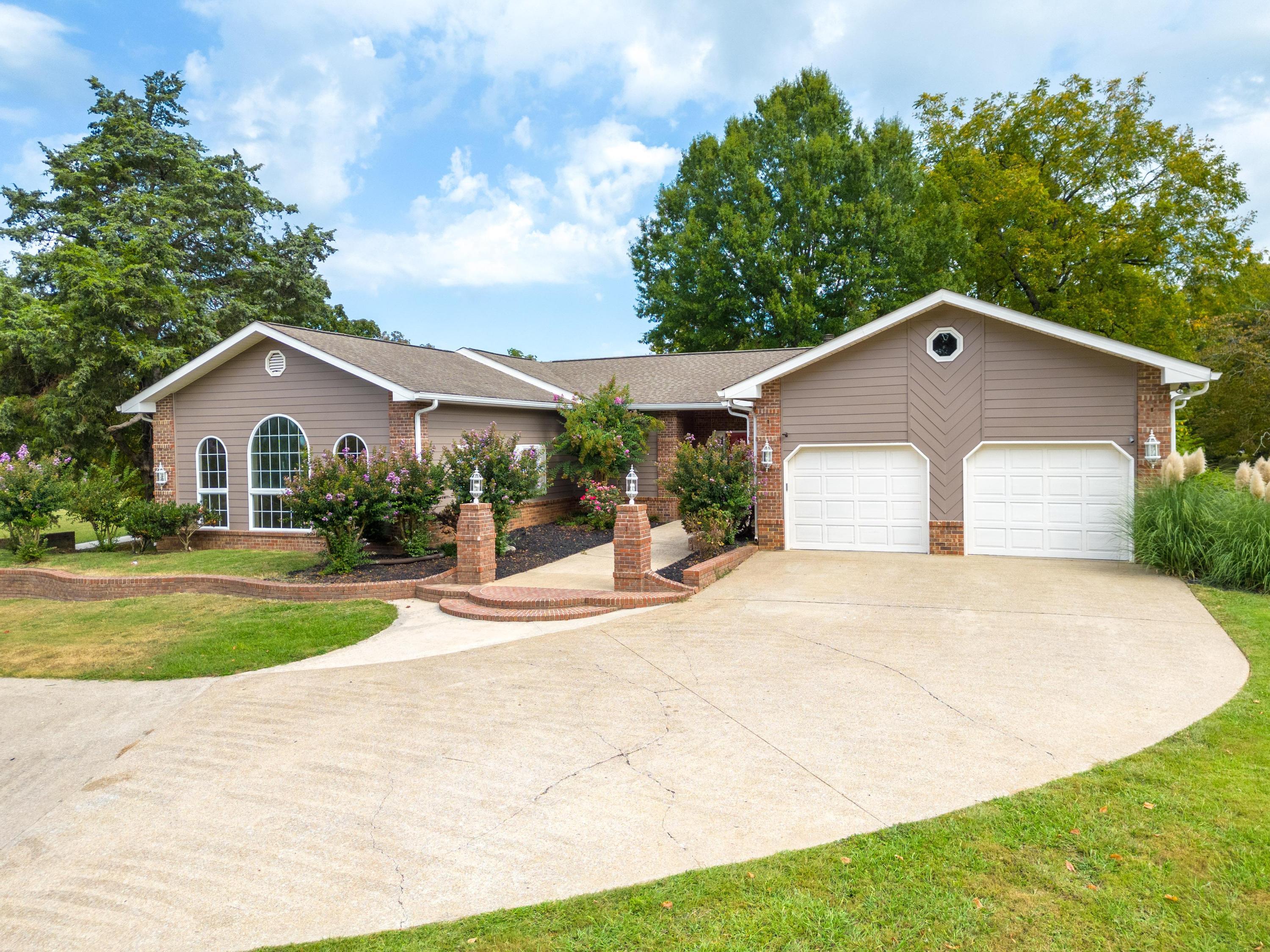 9021 Pleasant Lane