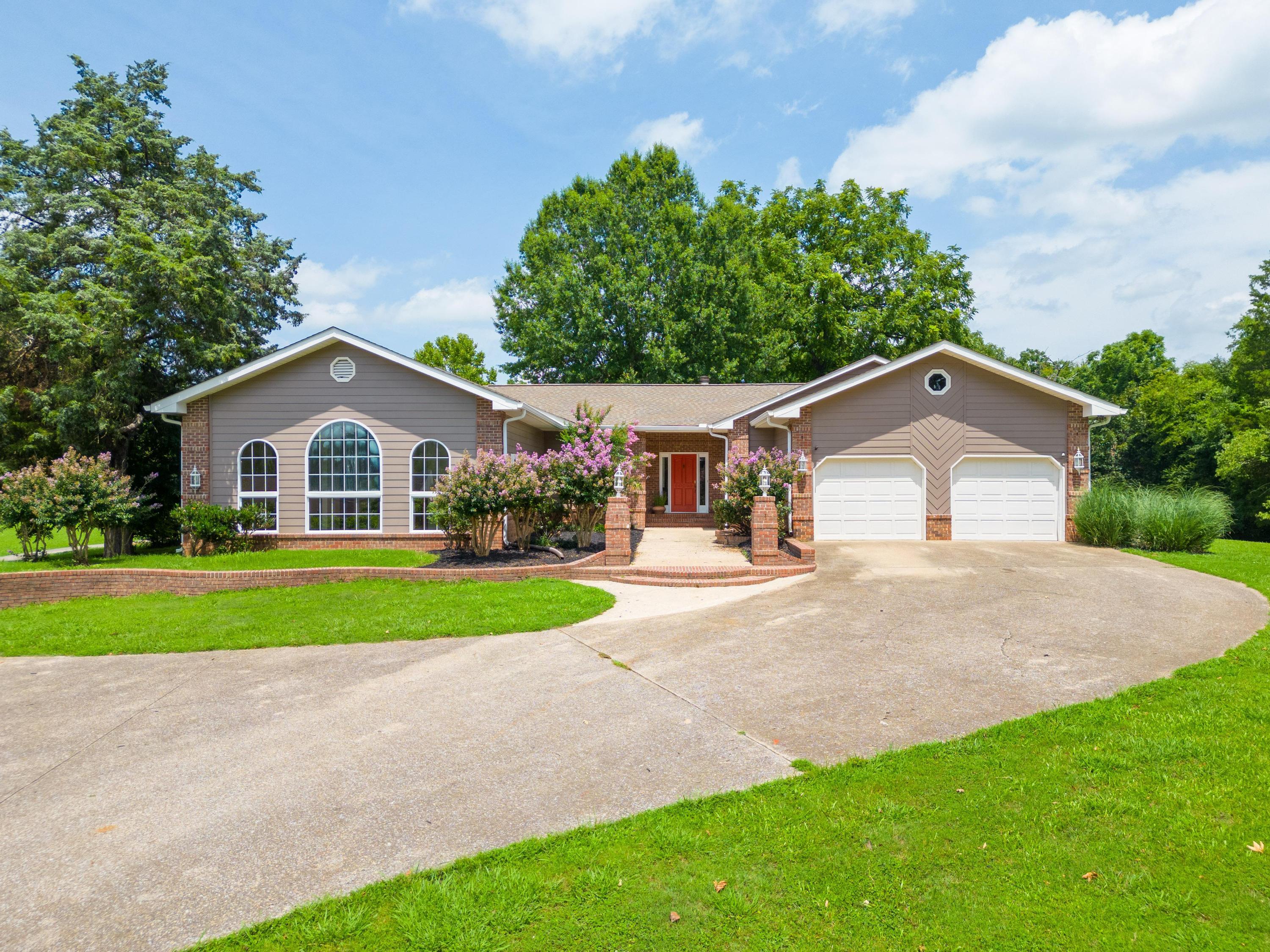9021 Pleasant Lane