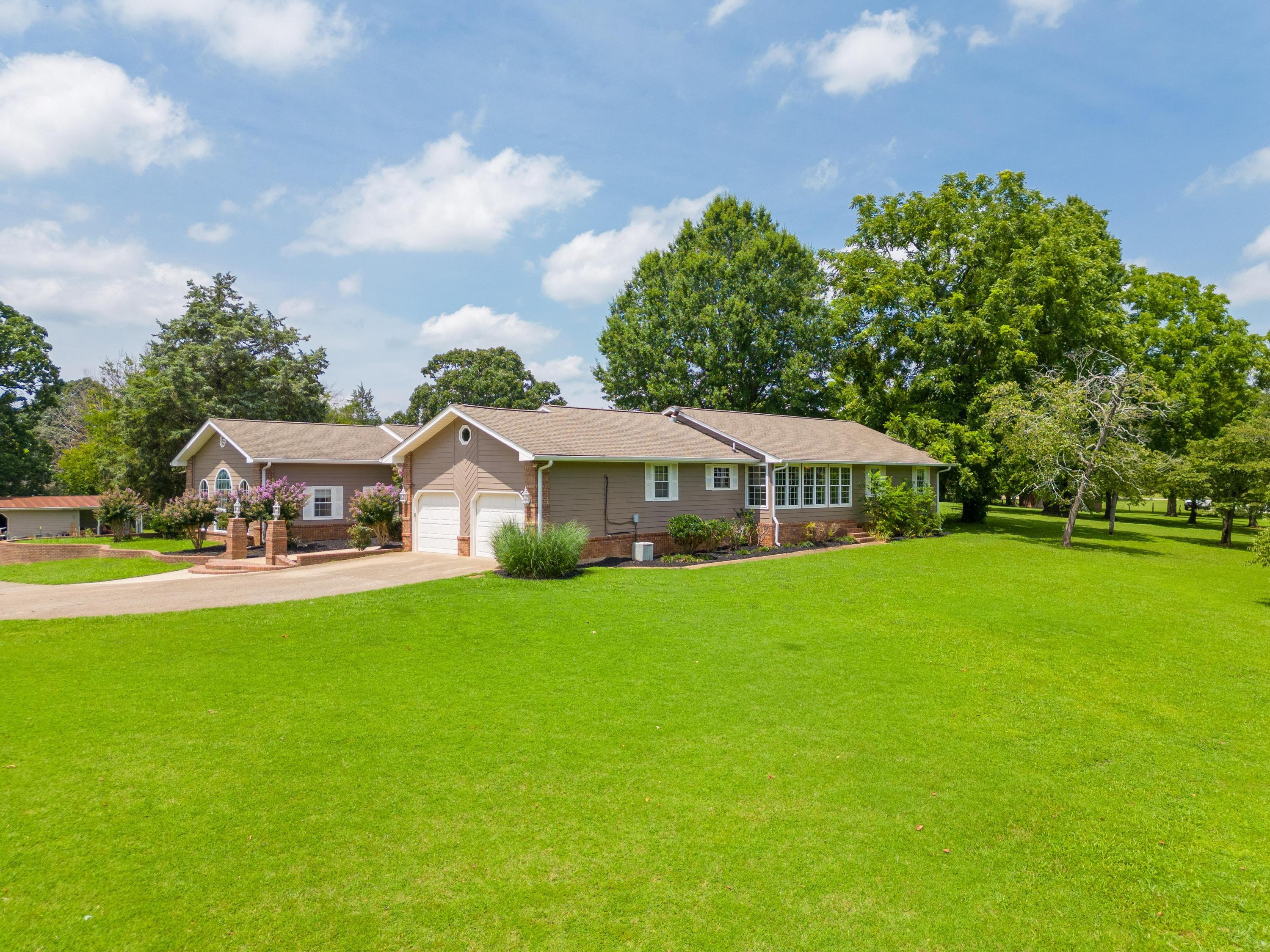 9021 Pleasant Lane