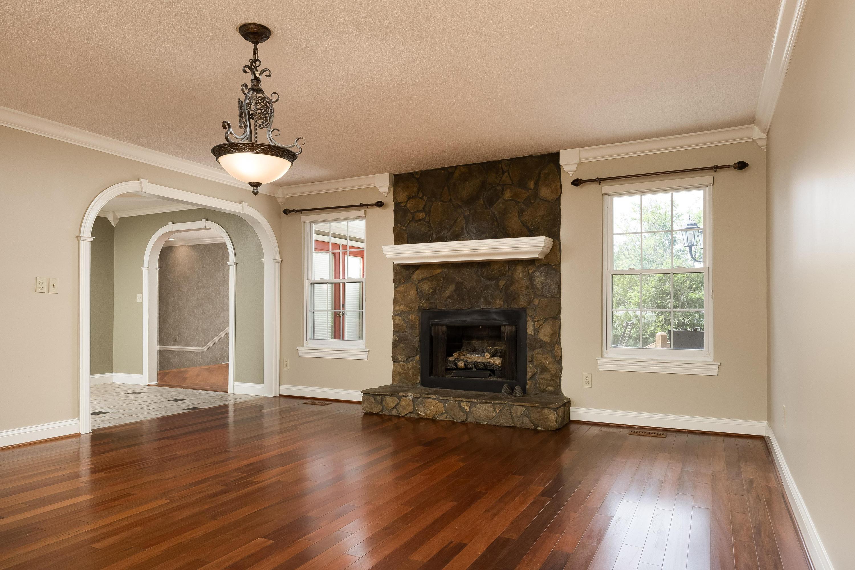 9021 Pleasant Lane