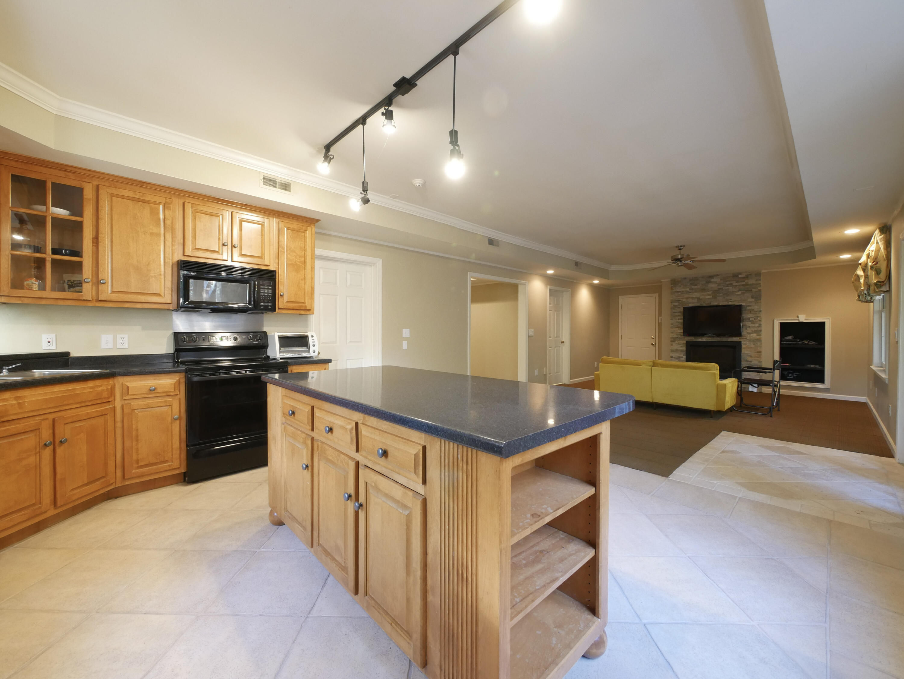 815 Sunset Mountain Drive