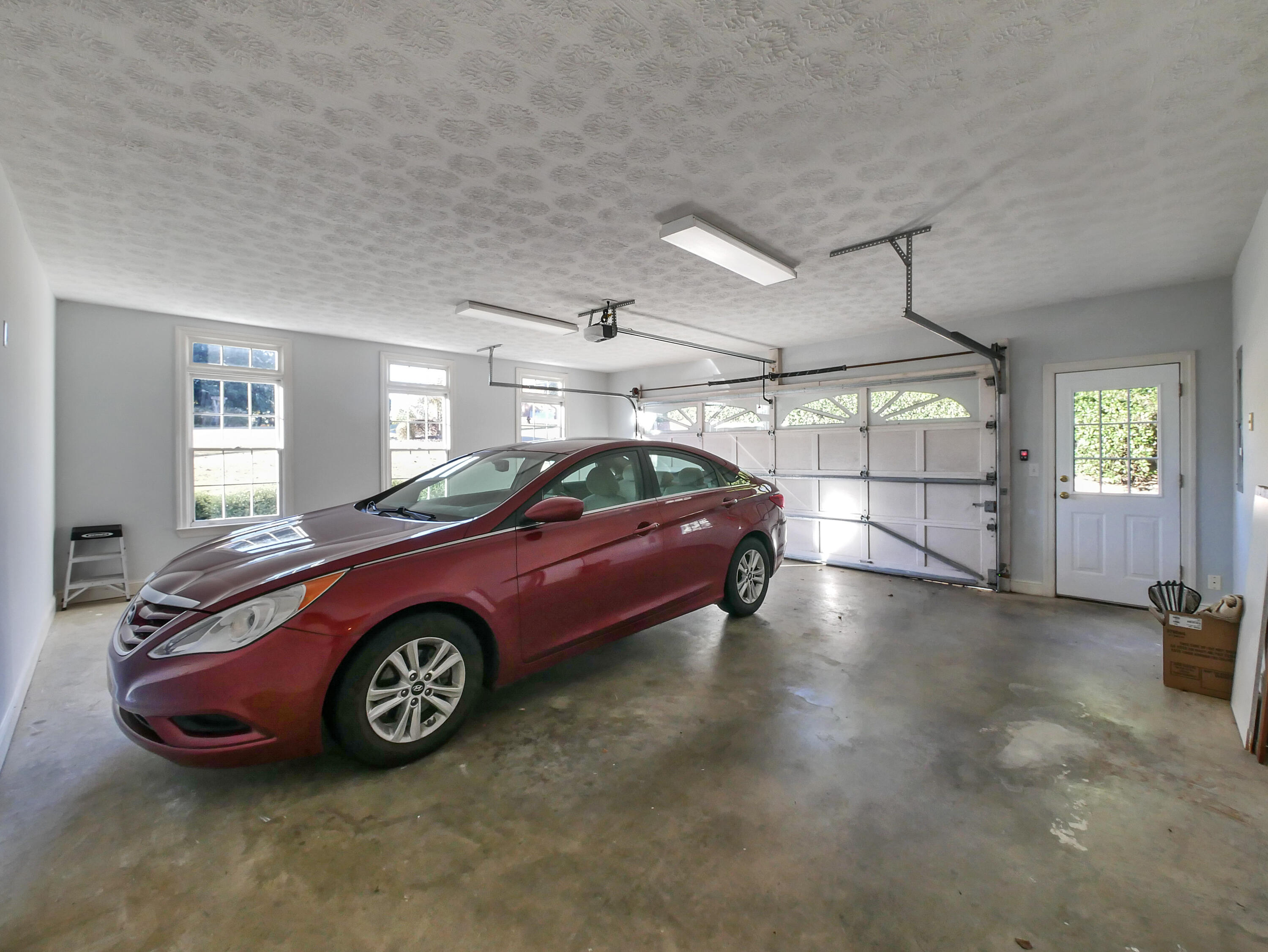 815 Sunset Mountain Drive