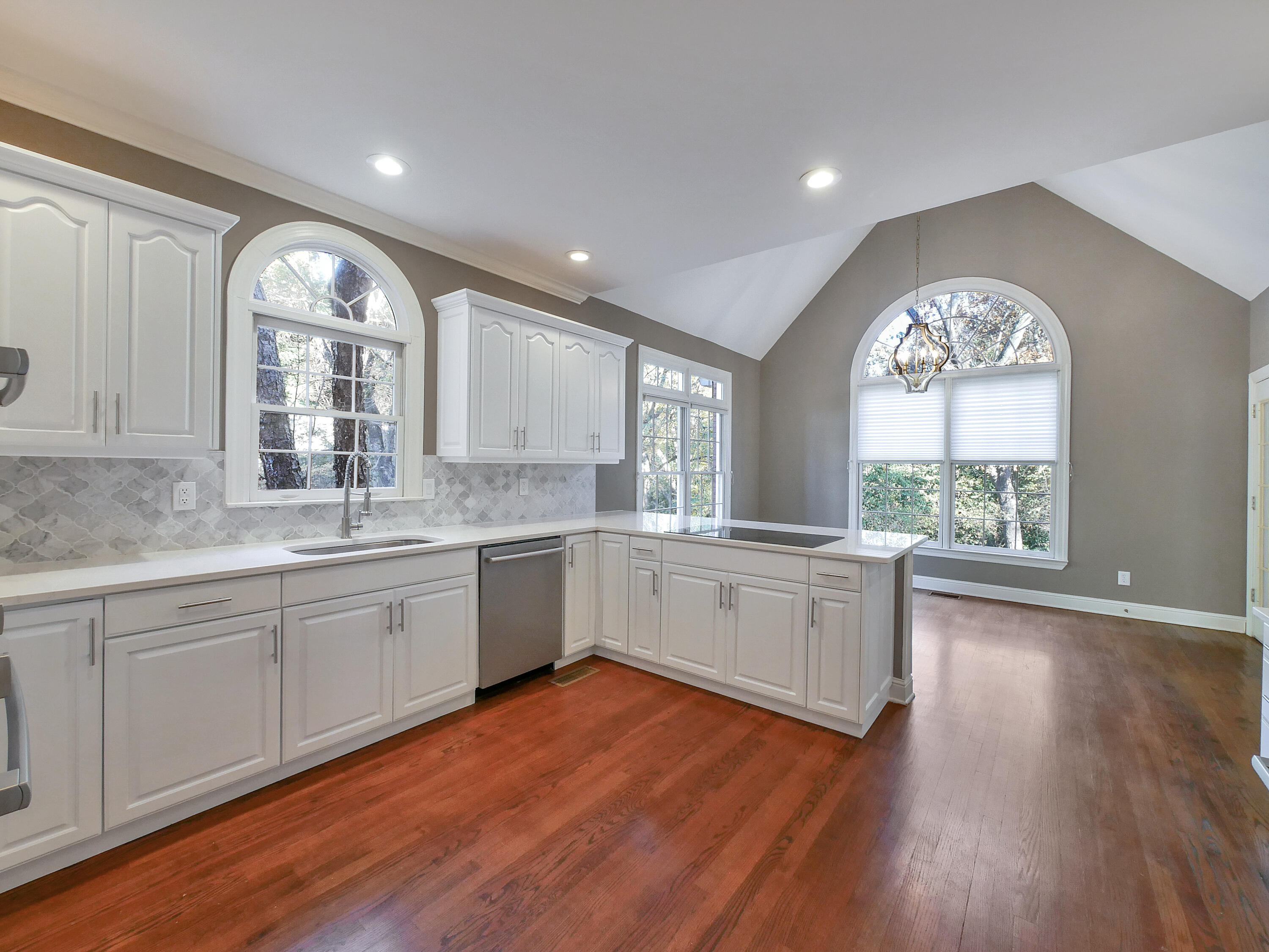 815 Sunset Mountain Drive