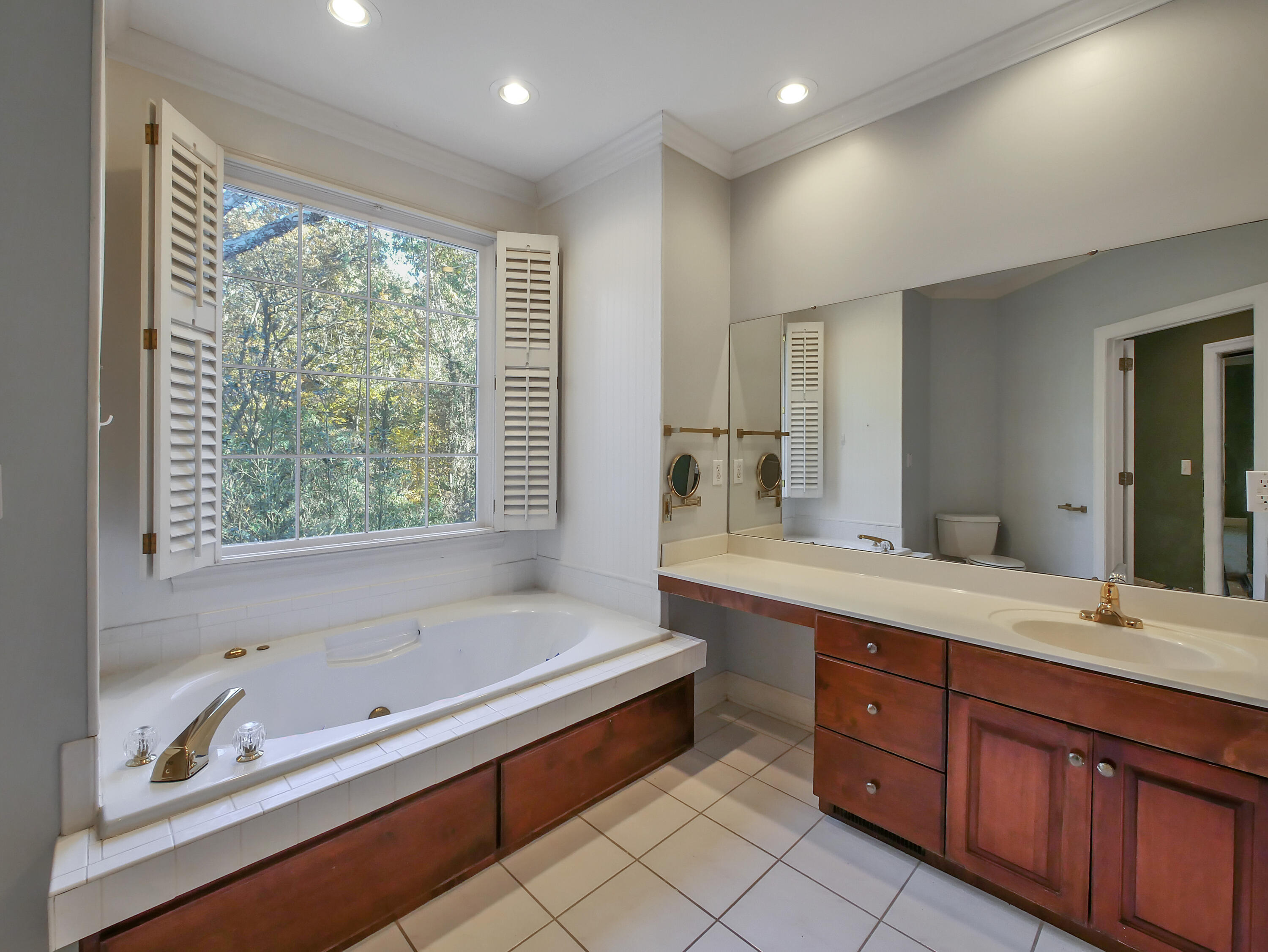 815 Sunset Mountain Drive