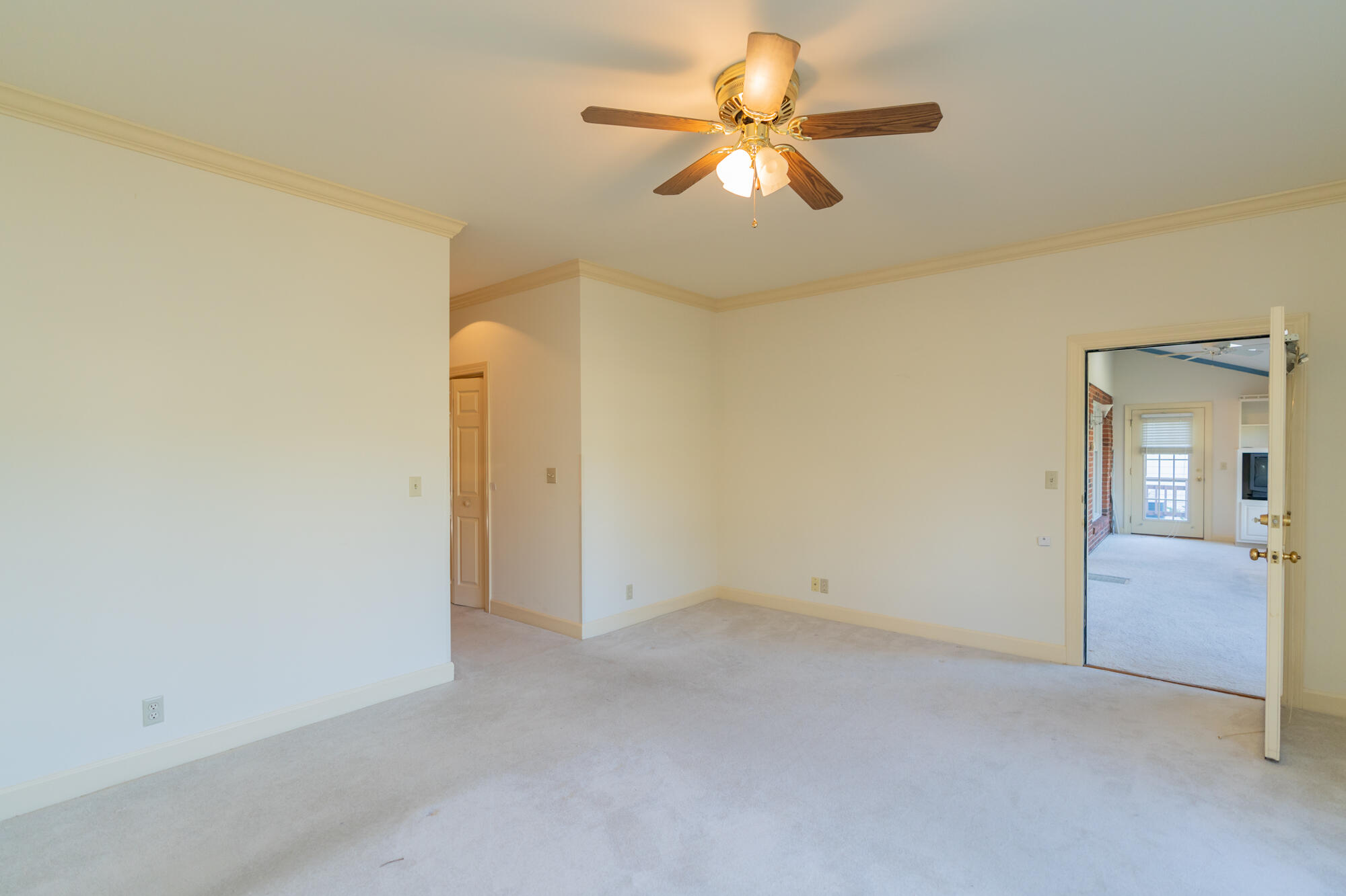 1137 Constitution Drive