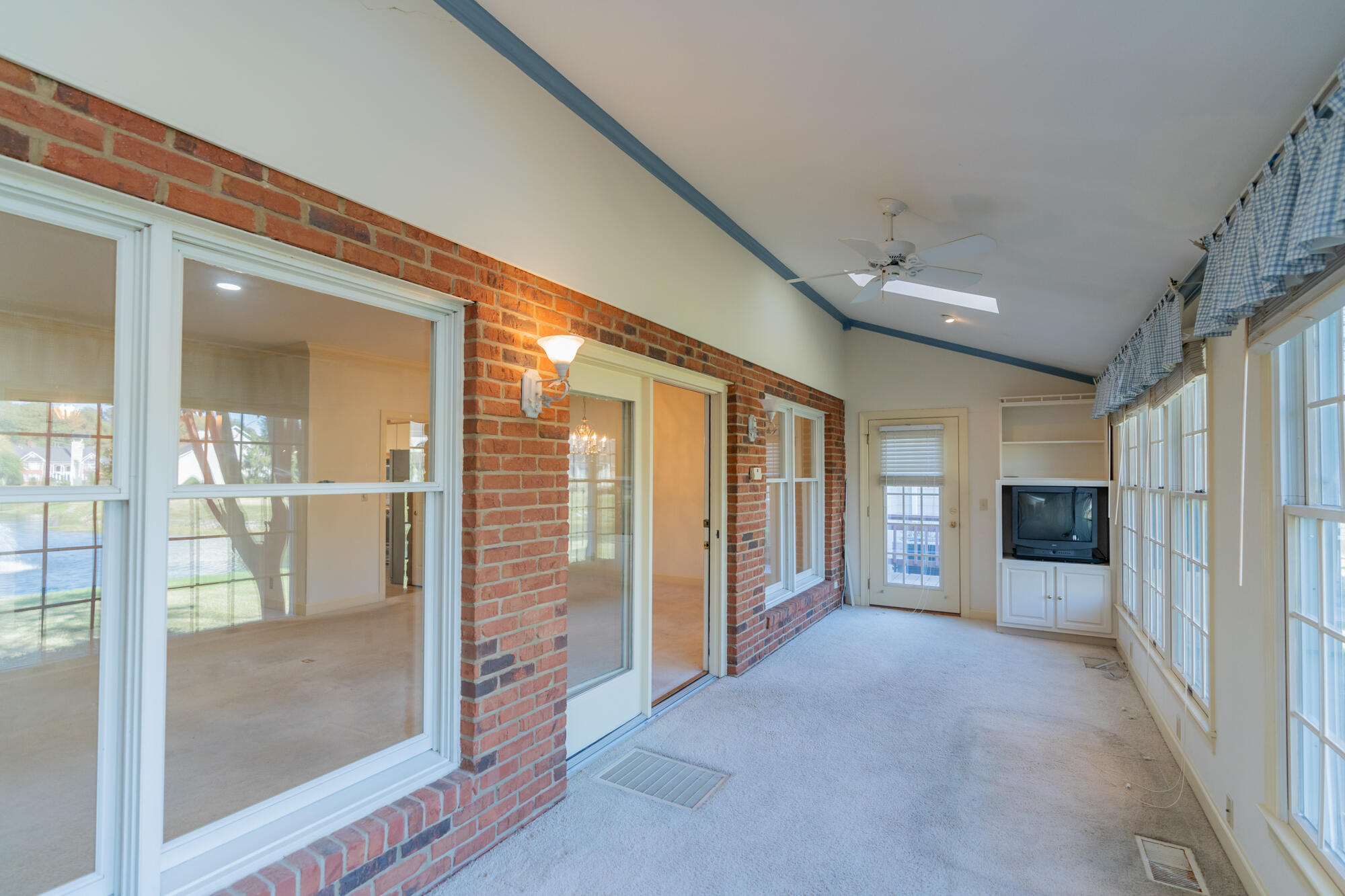1137 Constitution Drive