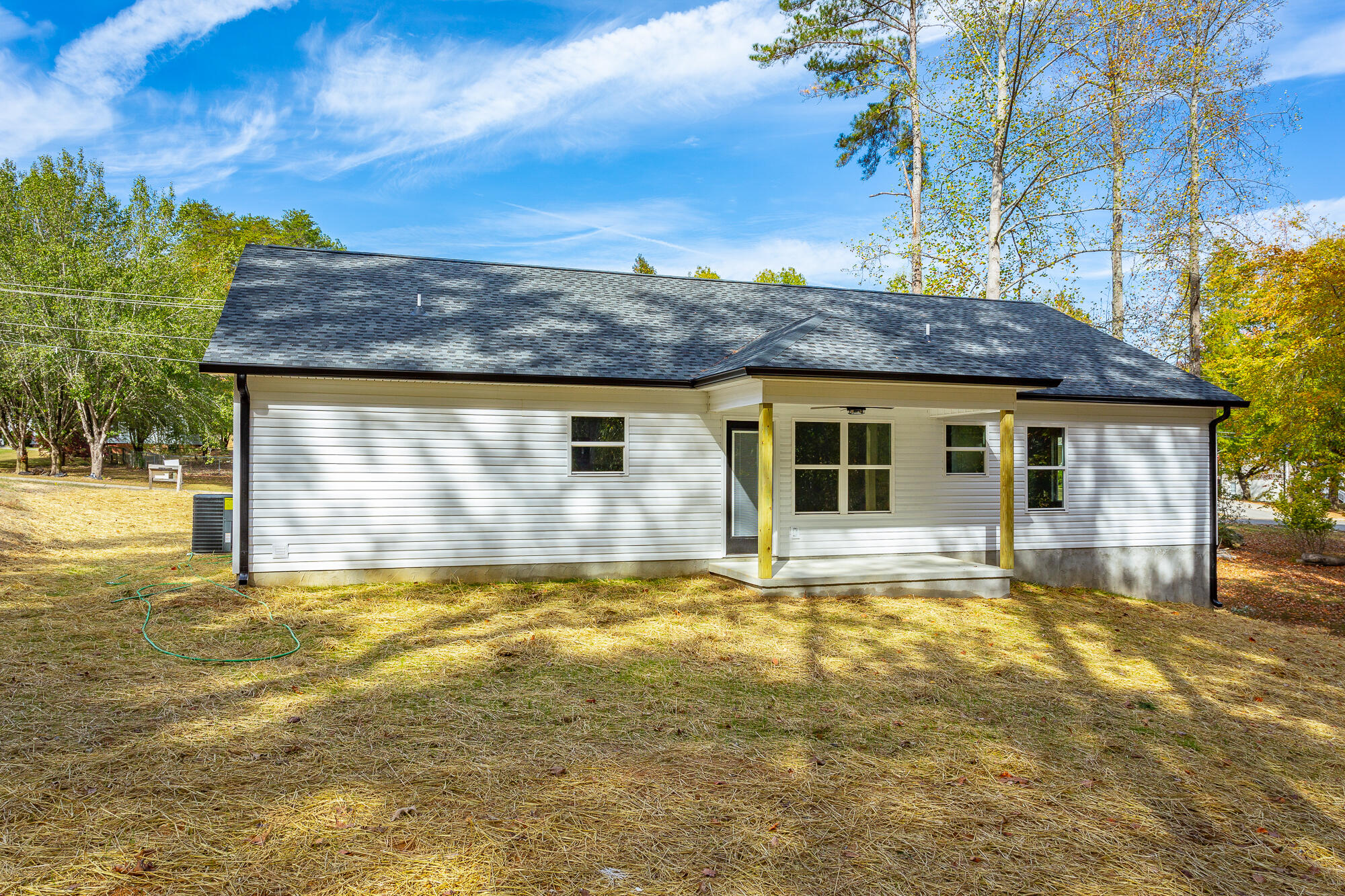 207 Darvin Lane, LaFayette