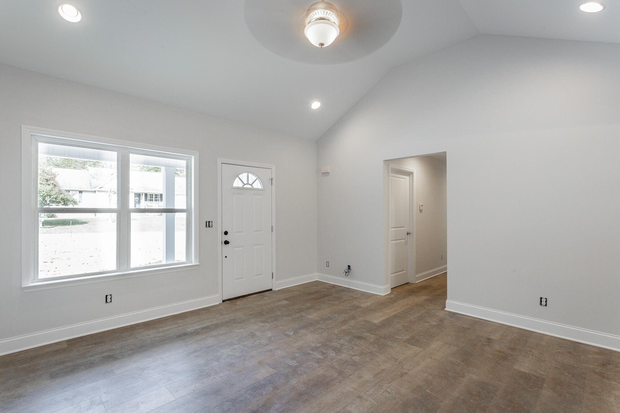 207 Darvin Lane, LaFayette