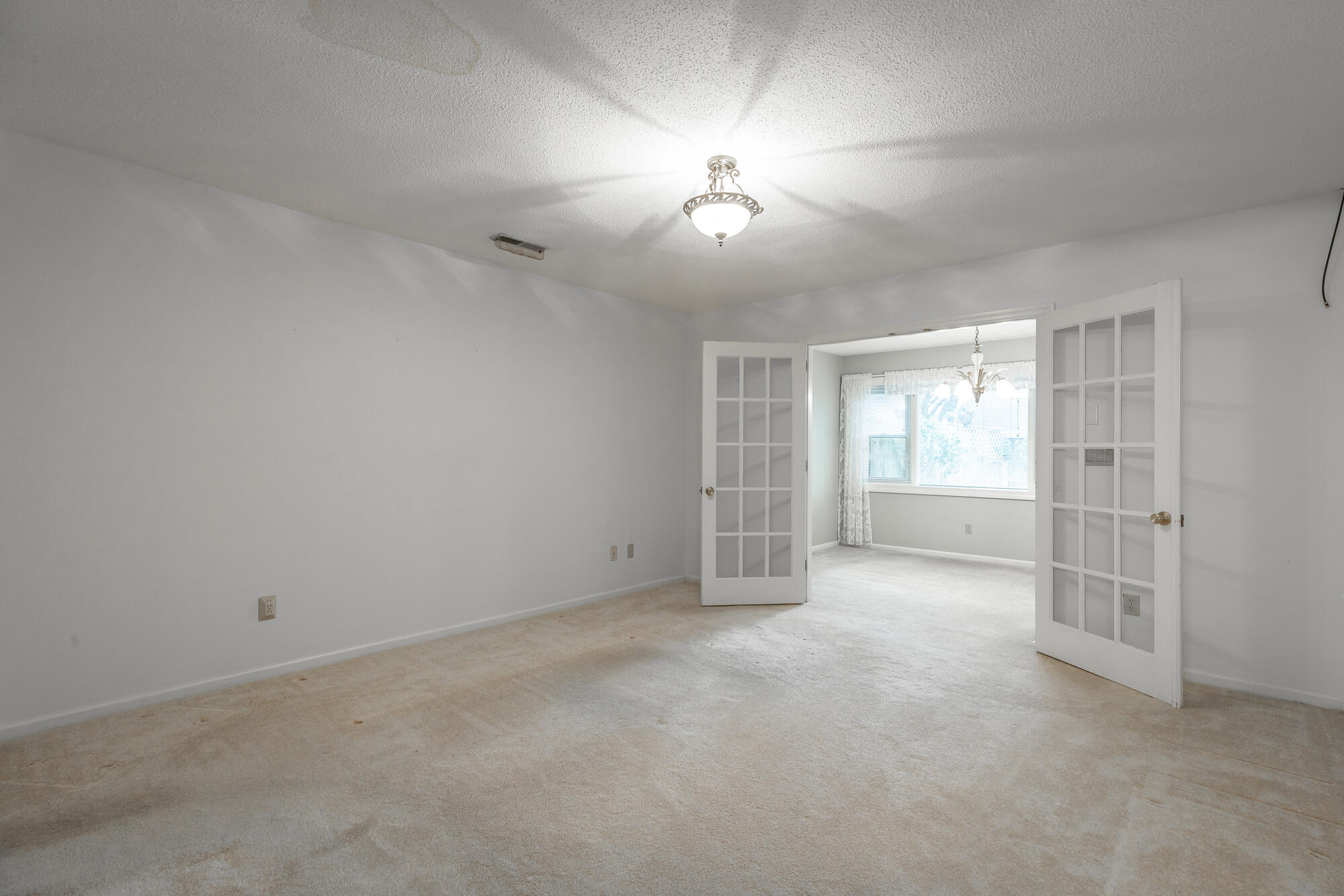 1300 Leaside Lane
