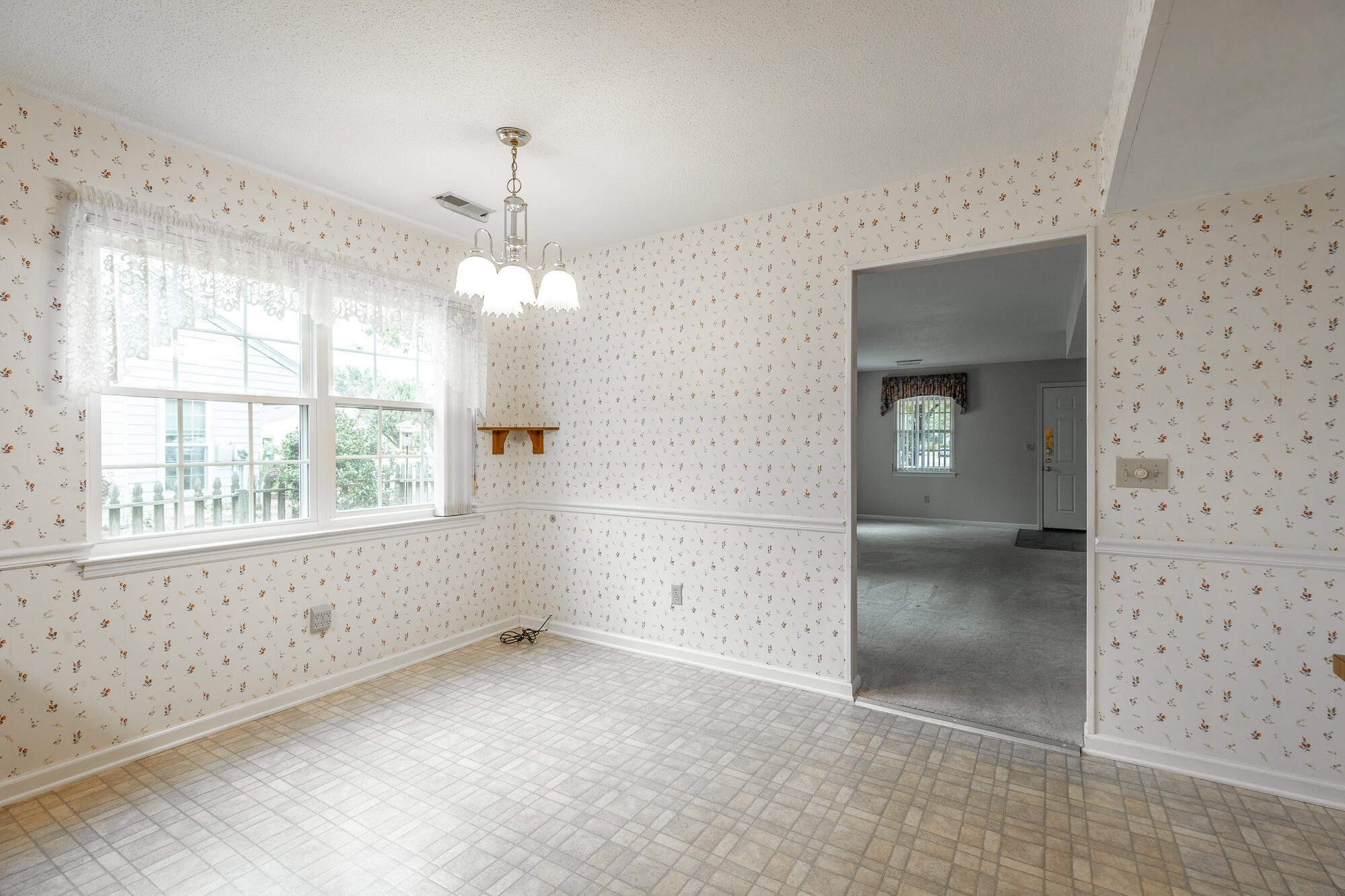 1300 Leaside Lane