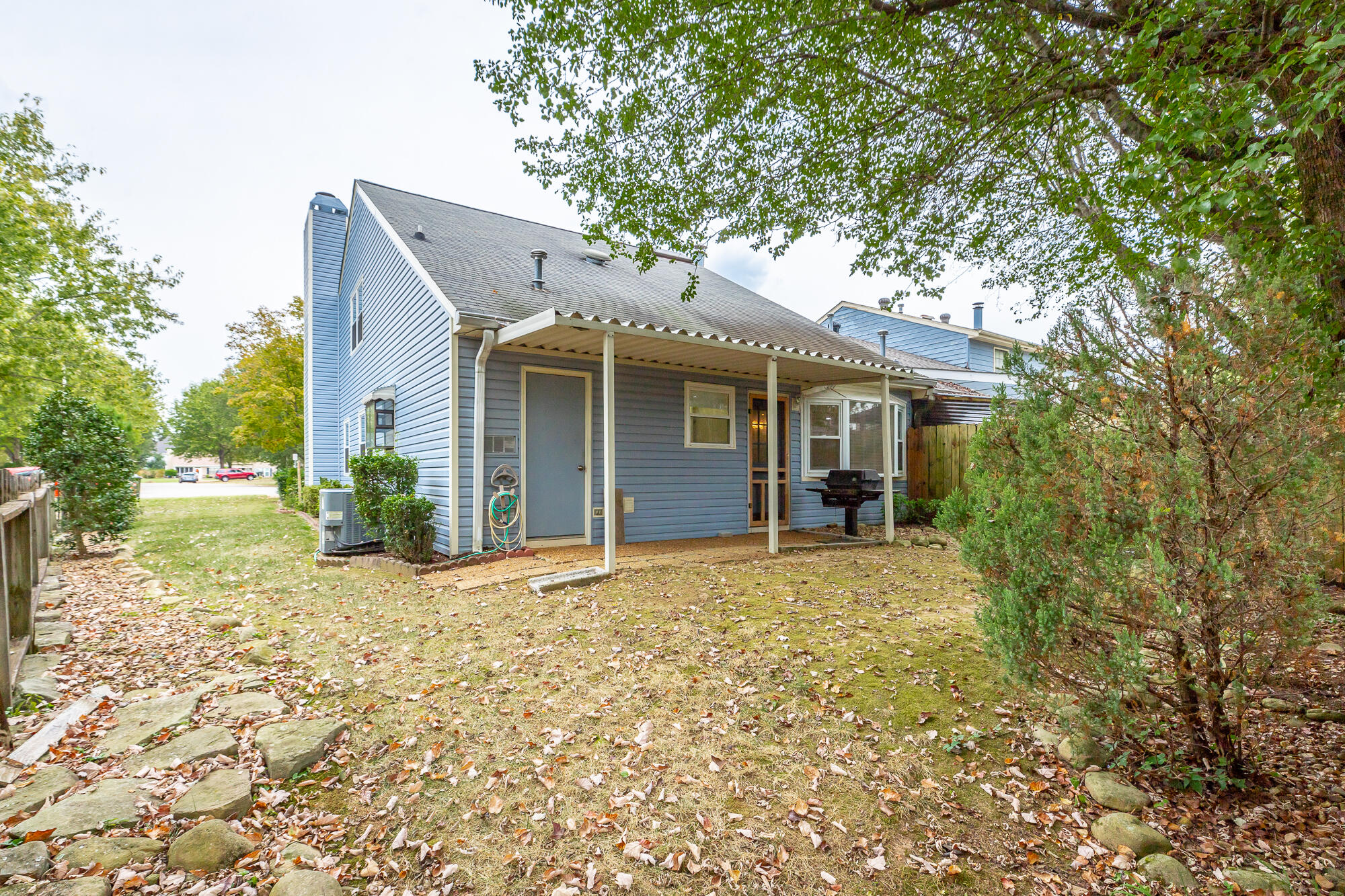 1300 Leaside Lane