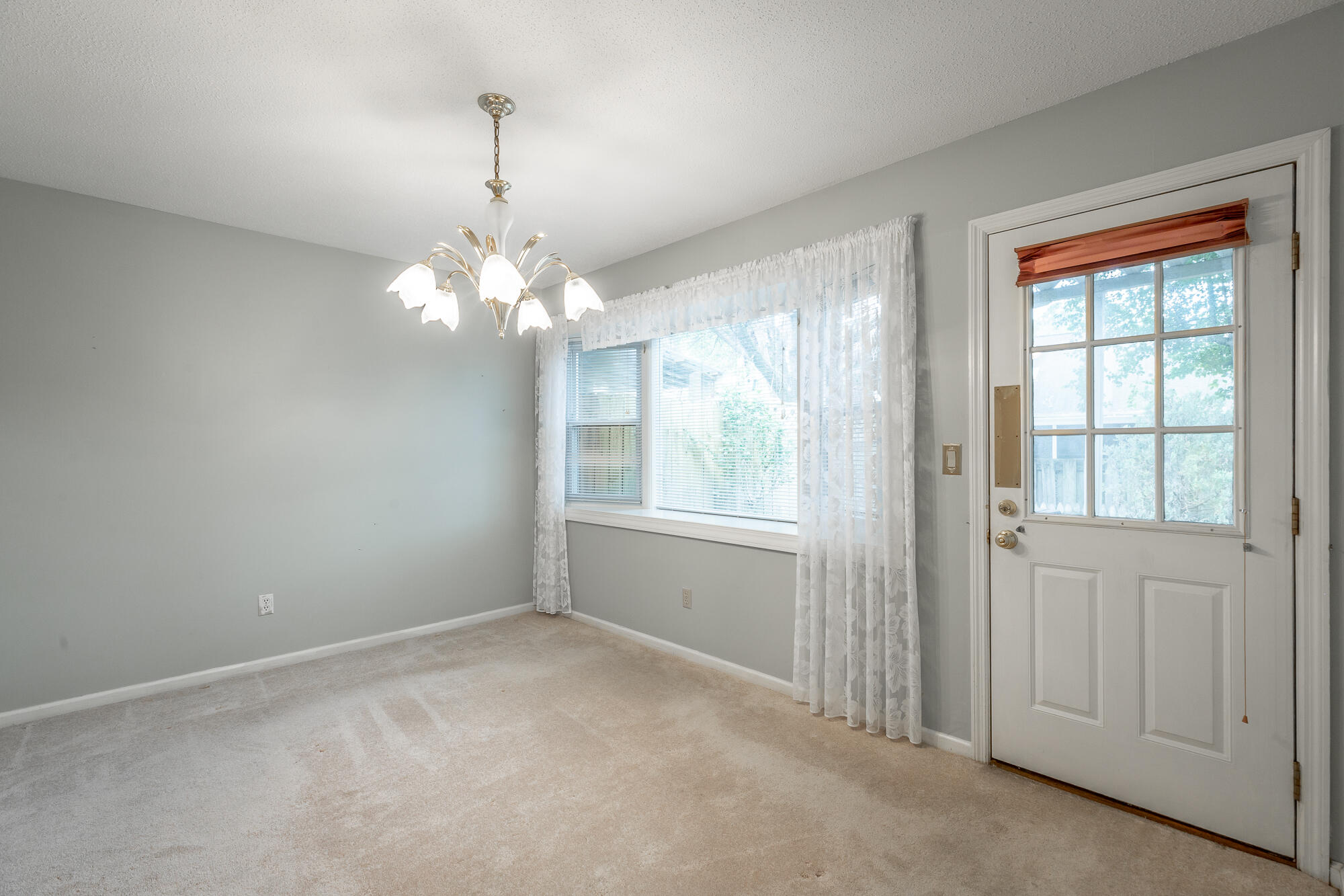 1300 Leaside Lane