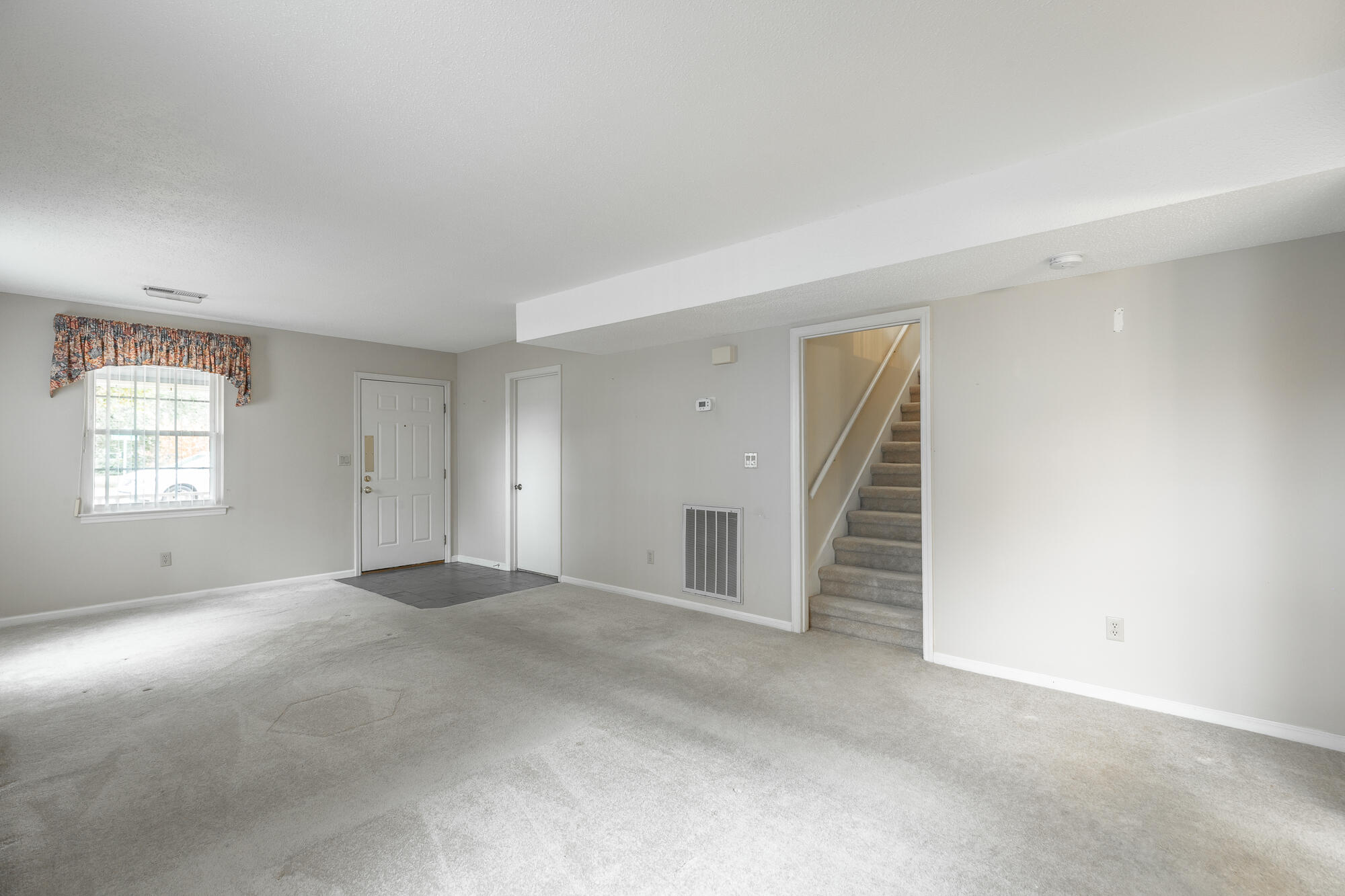 1300 Leaside Lane