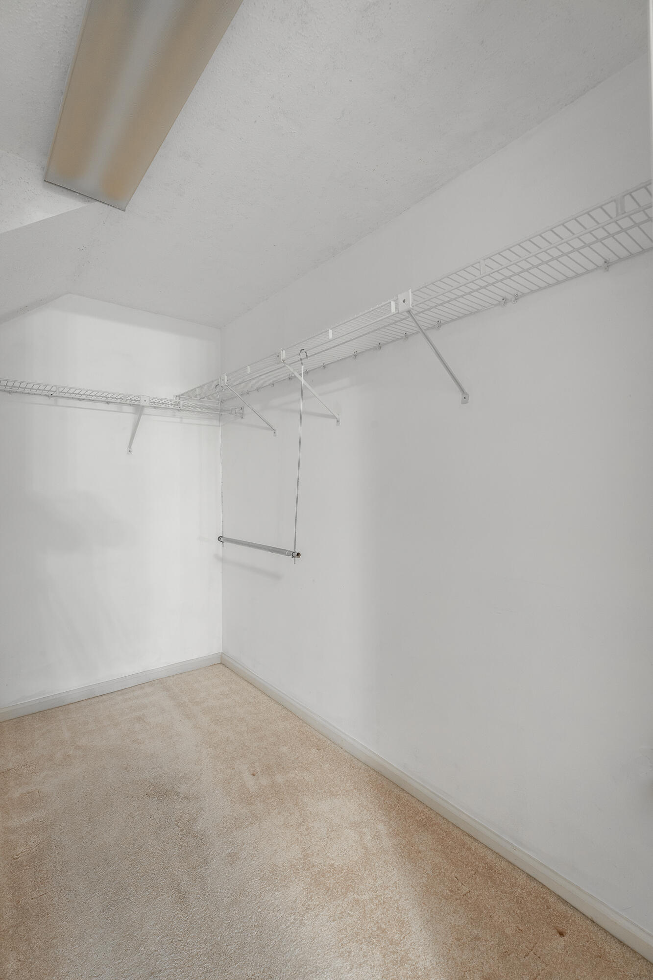 1300 Leaside Lane