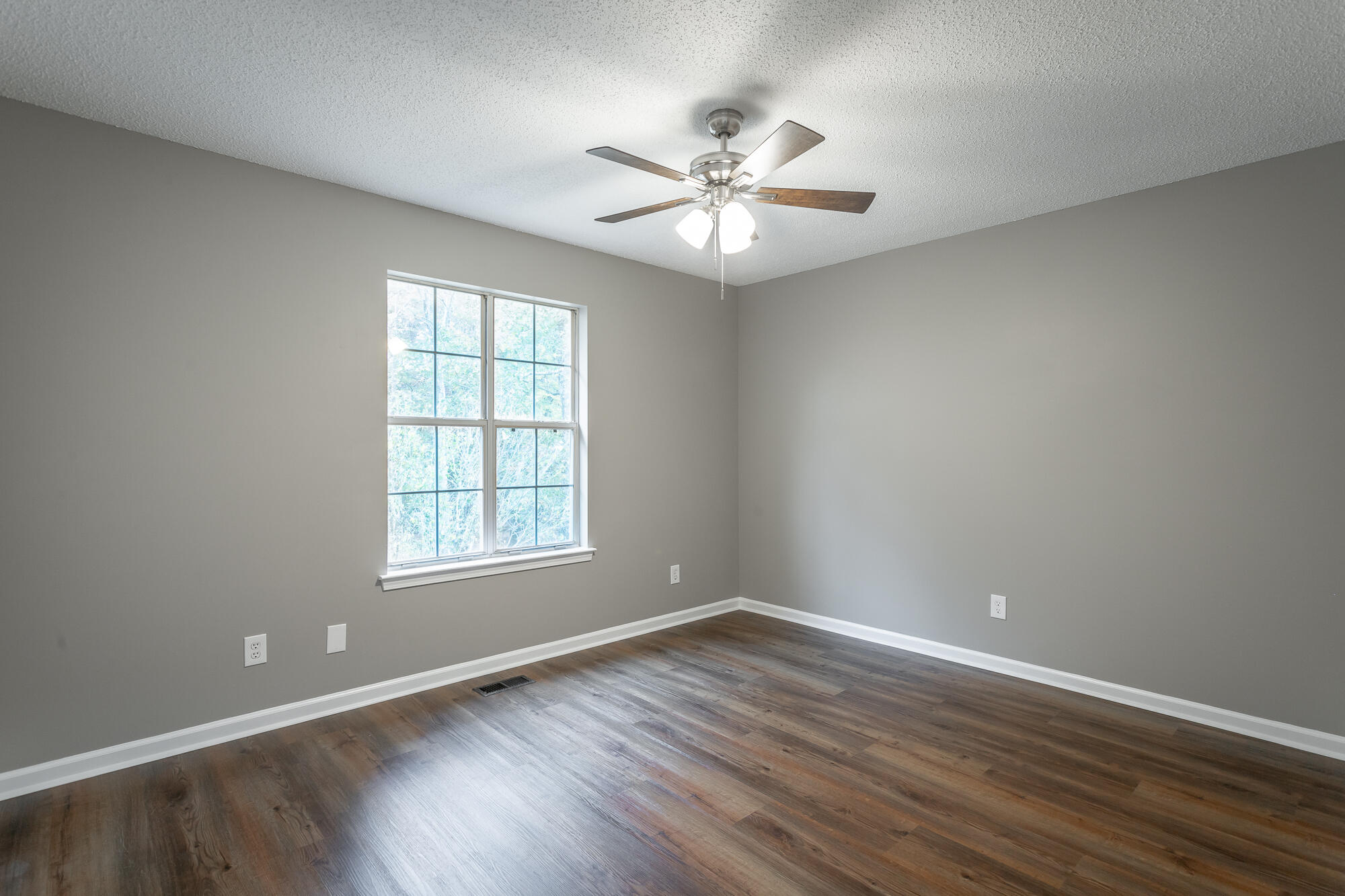 802 Ashbrook Drive