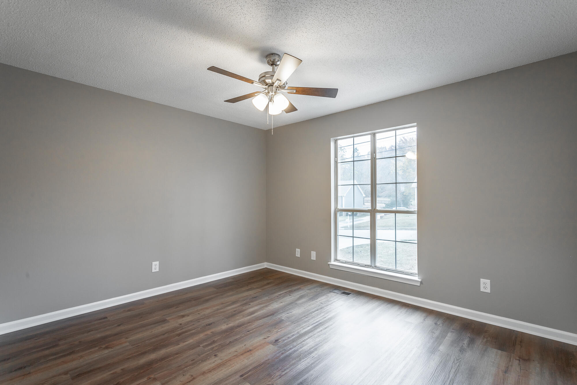 802 Ashbrook Drive