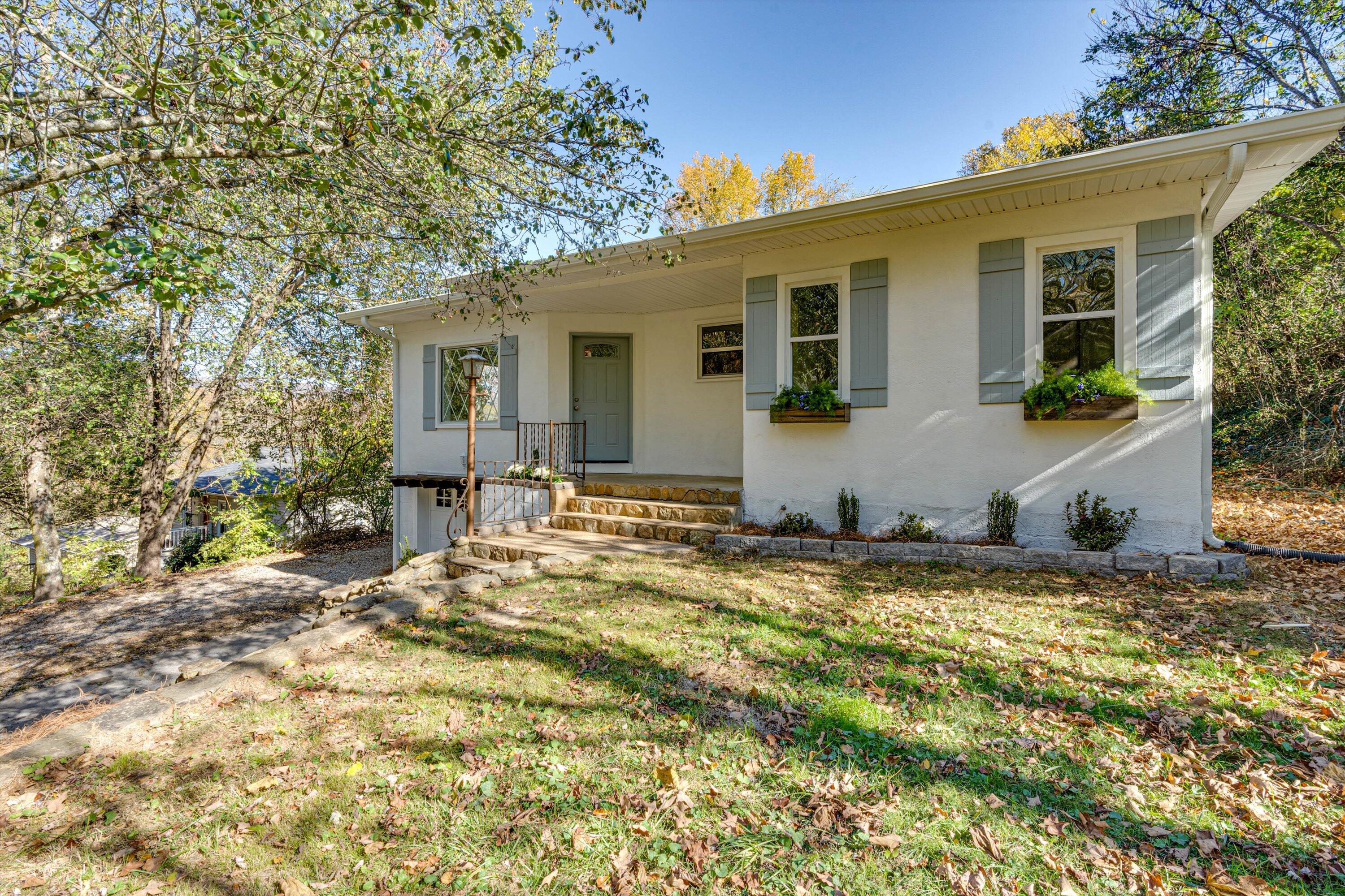 21 Dowlen Road