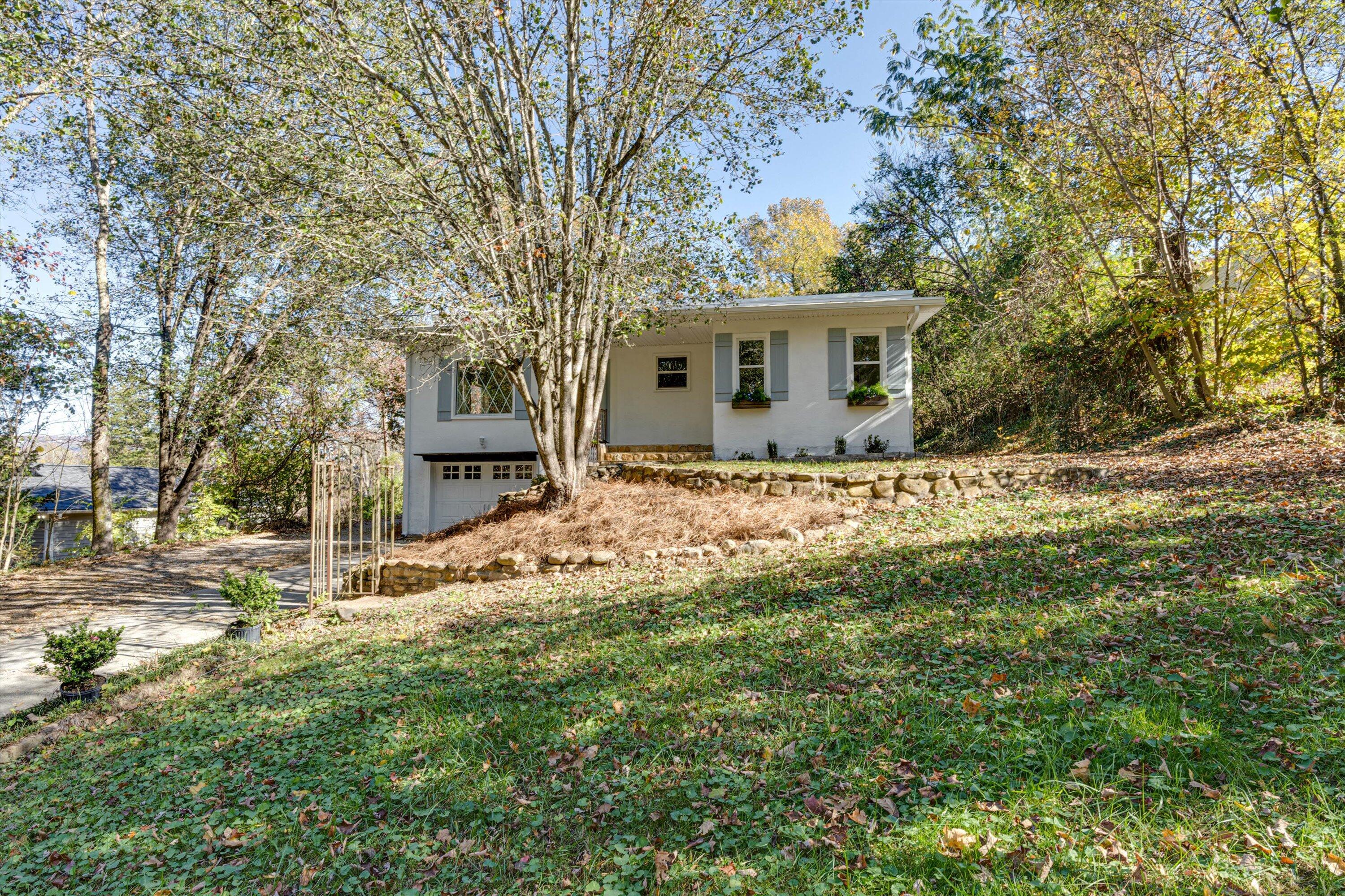 21 Dowlen Road