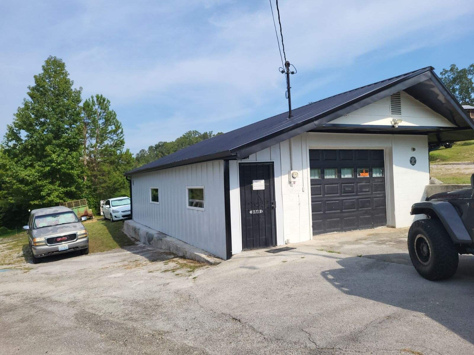 6940 Short Tail Springs Road