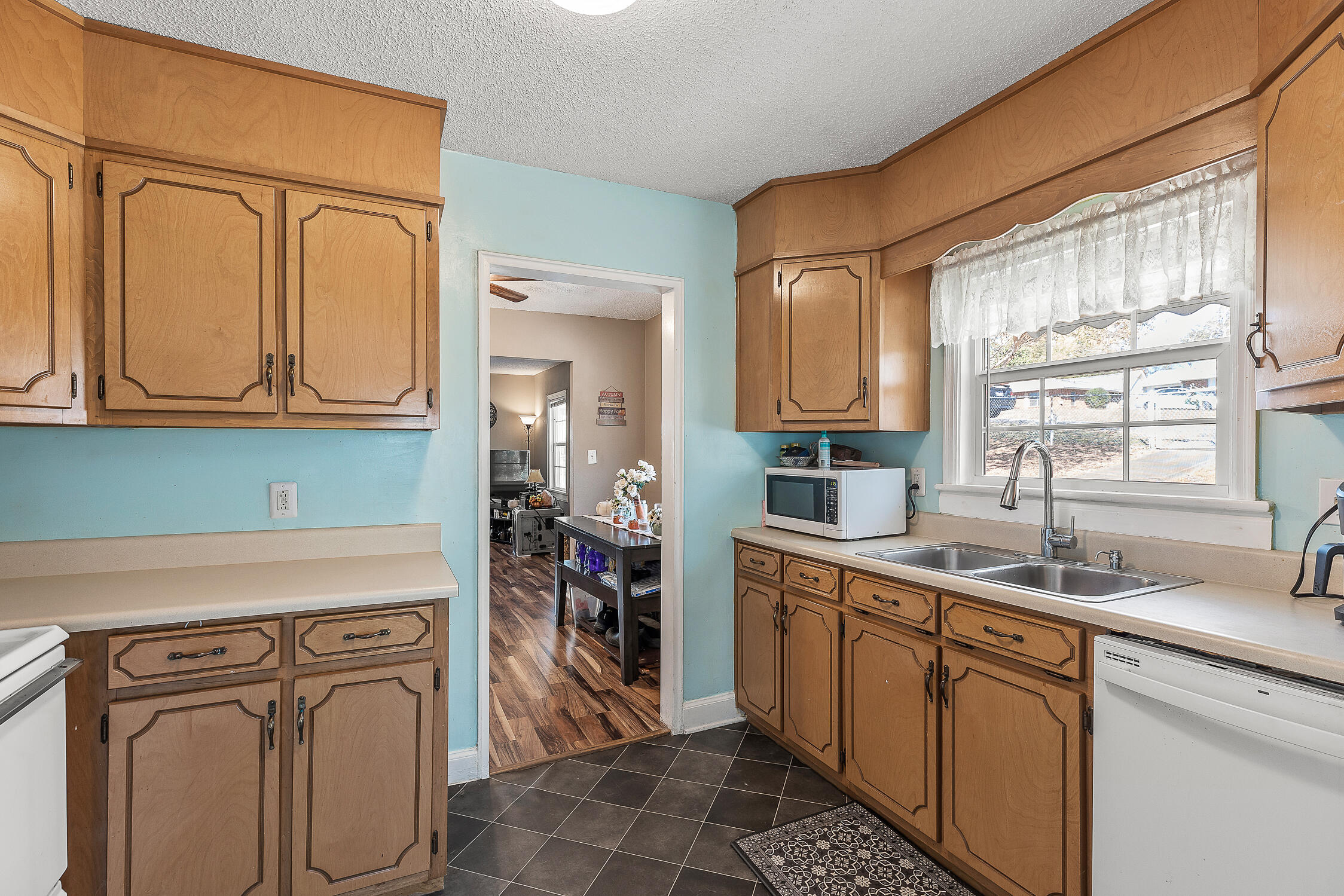 3822 Kingwood Circle