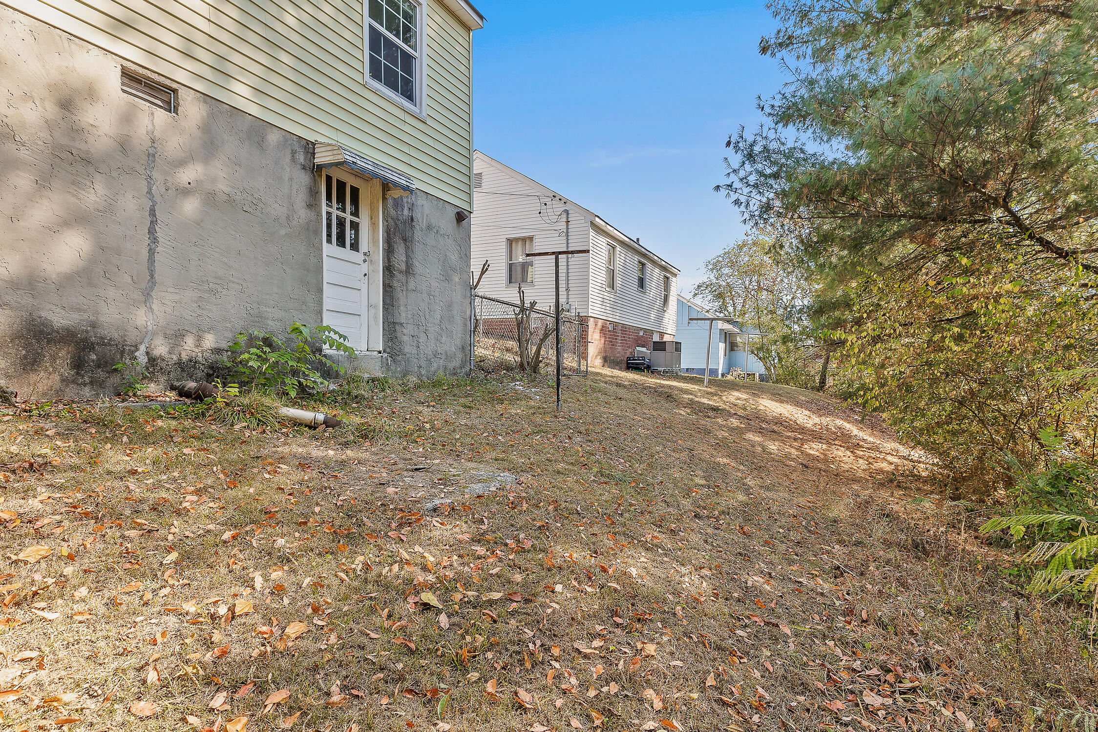 3822 Kingwood Circle
