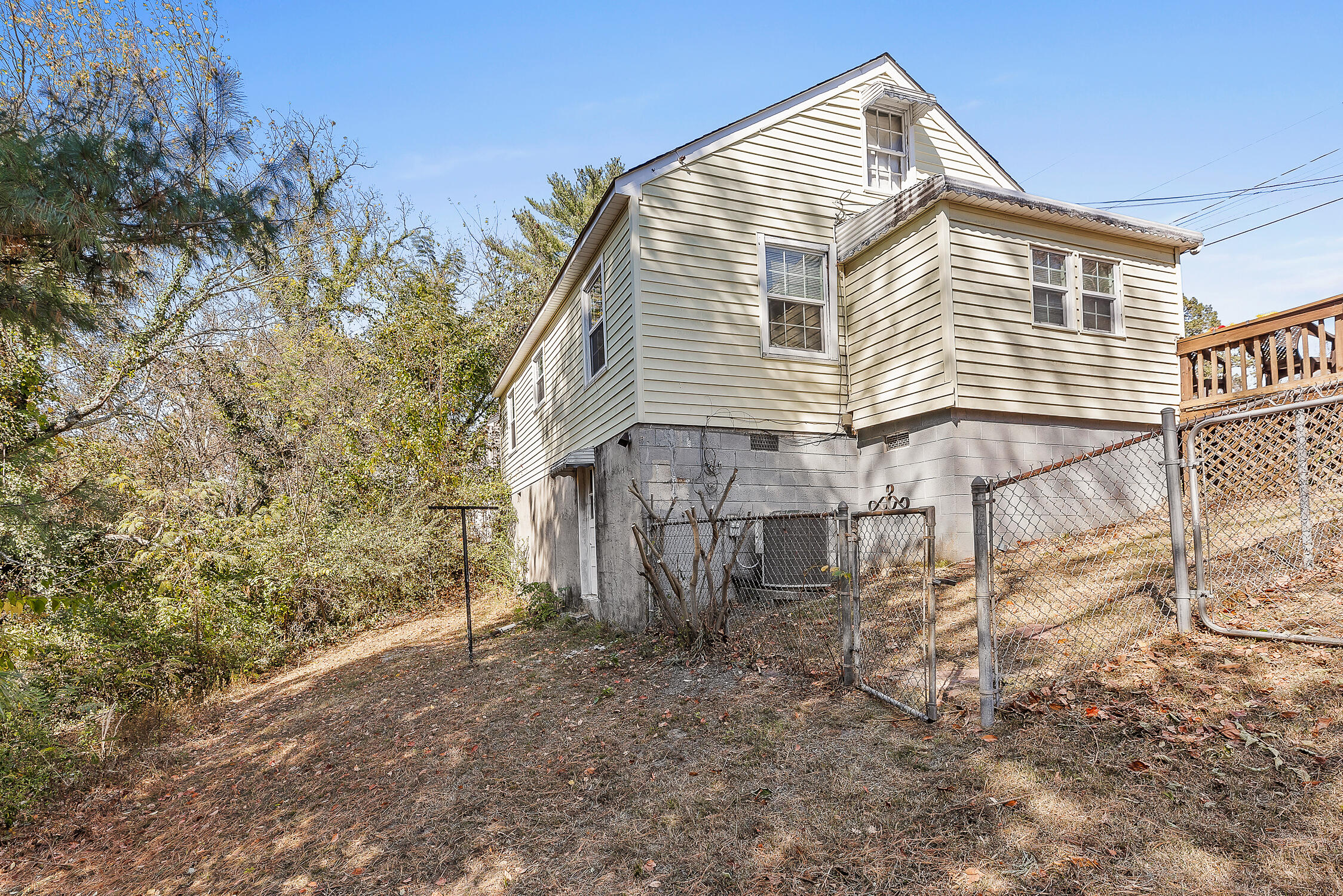 3822 Kingwood Circle