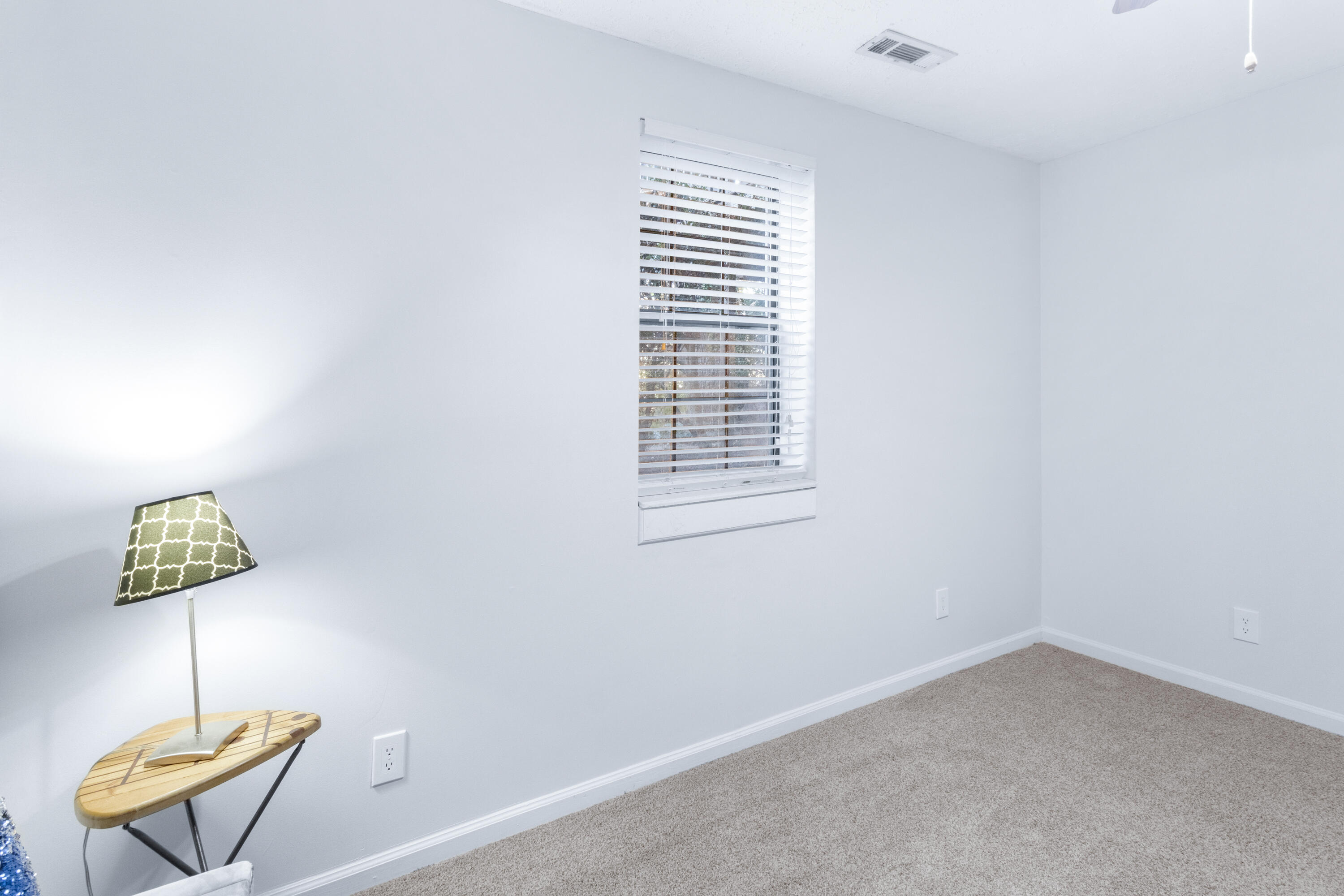 40 E Carolyn Circle