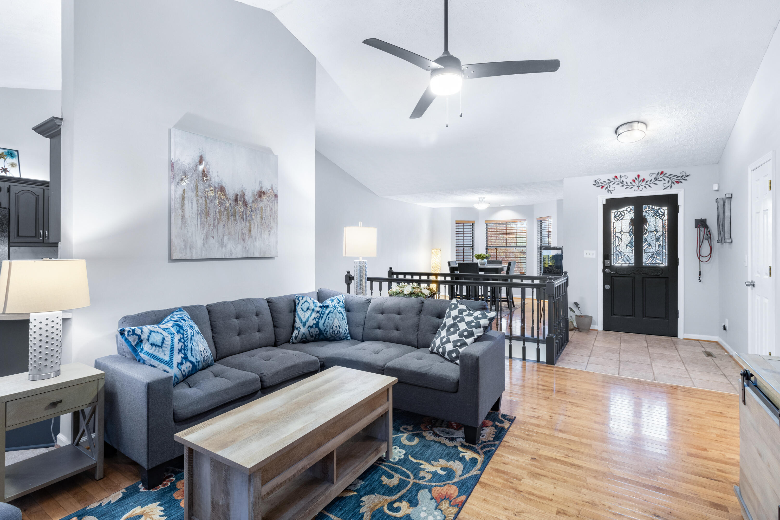 40 E Carolyn Circle