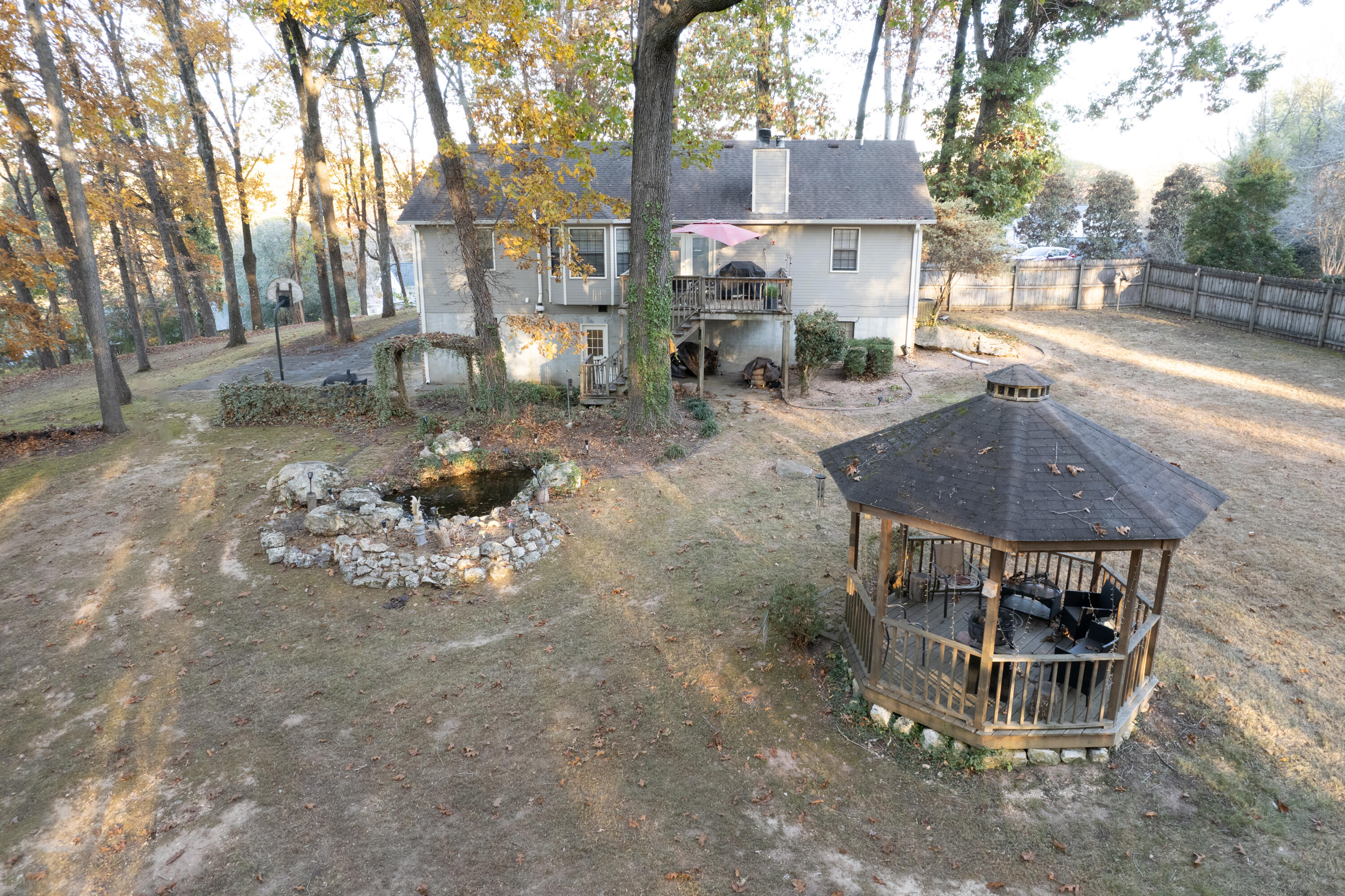 40 E Carolyn Circle