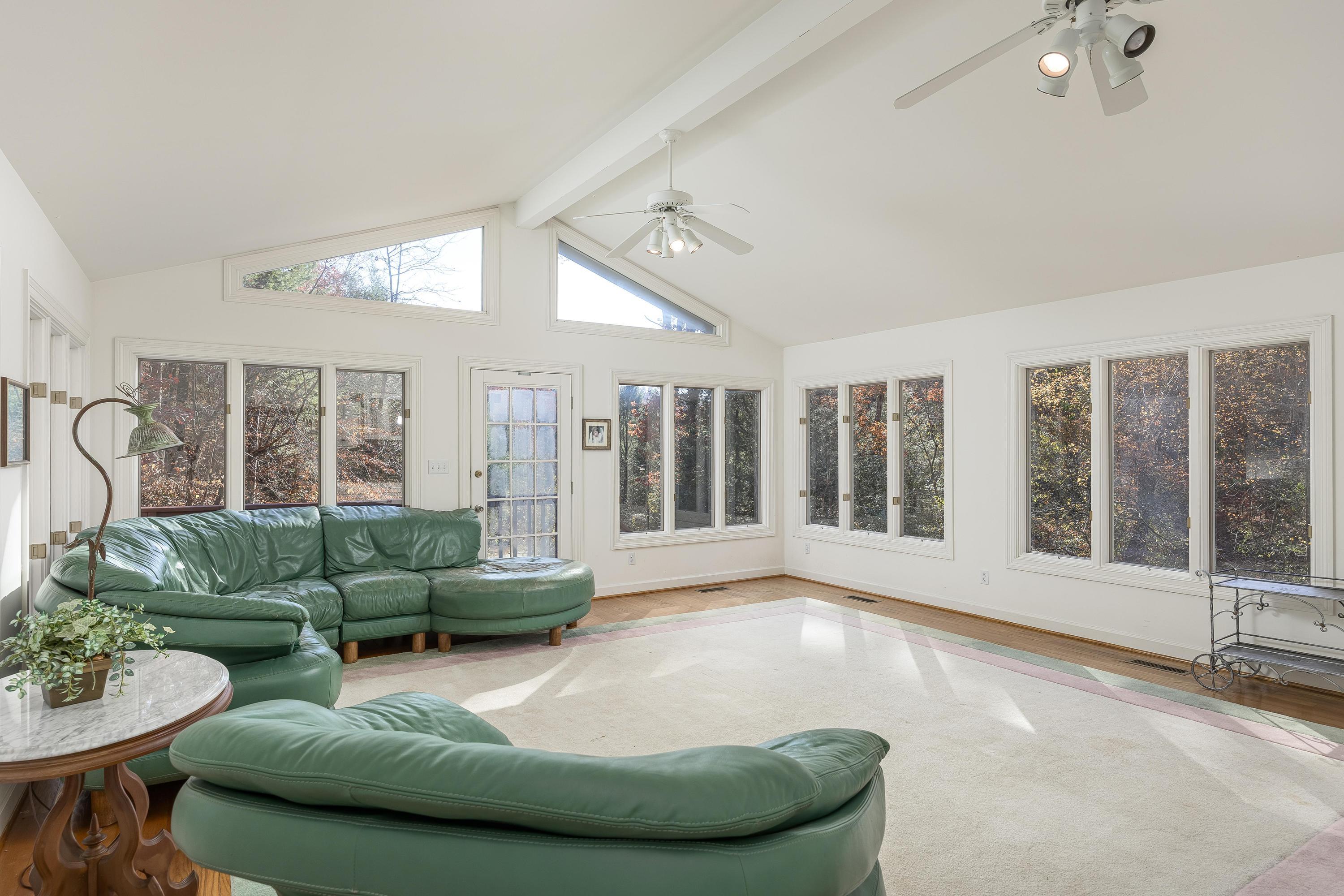 5308 Spalding Dr