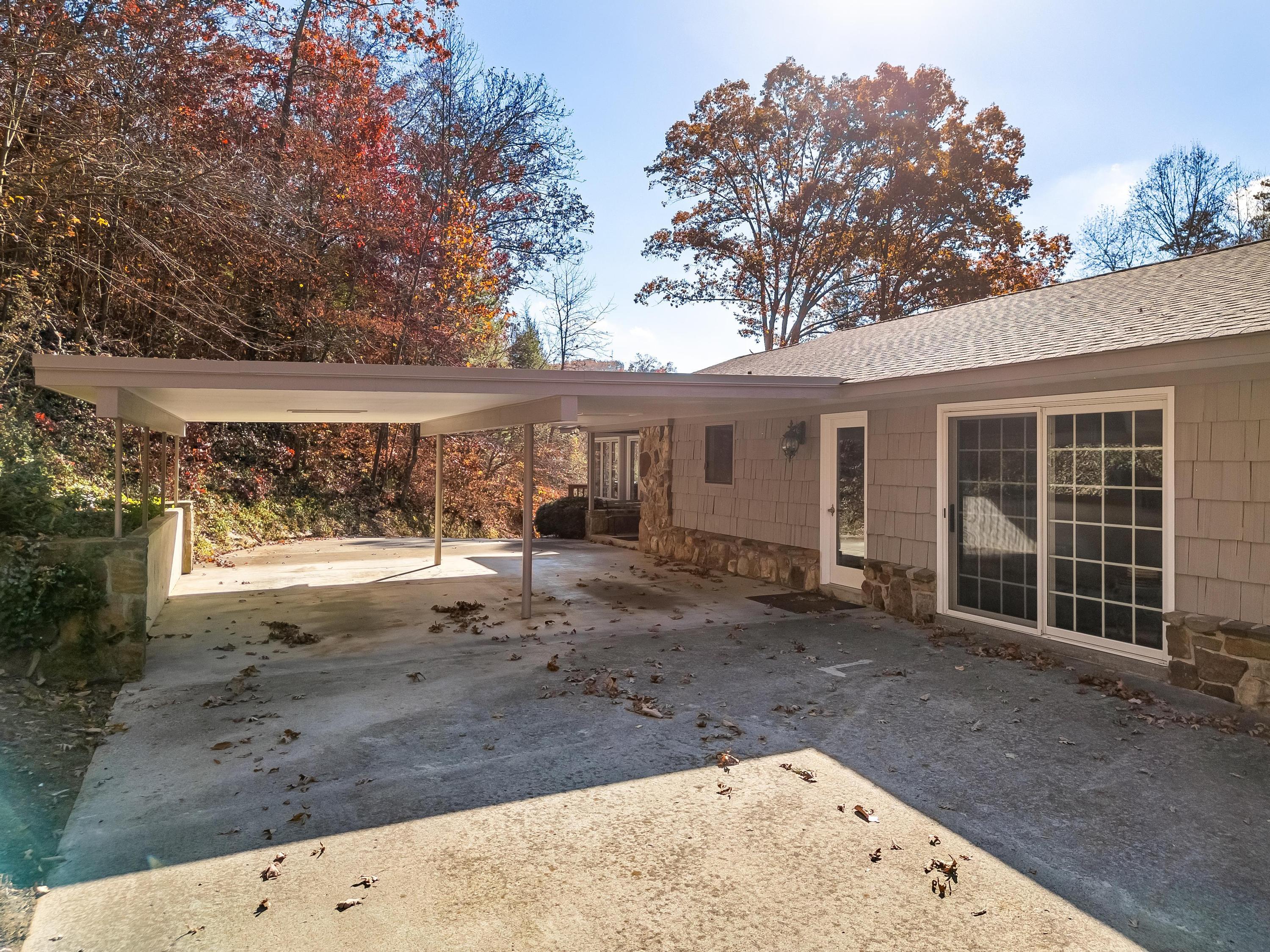 5308 Spalding Dr
