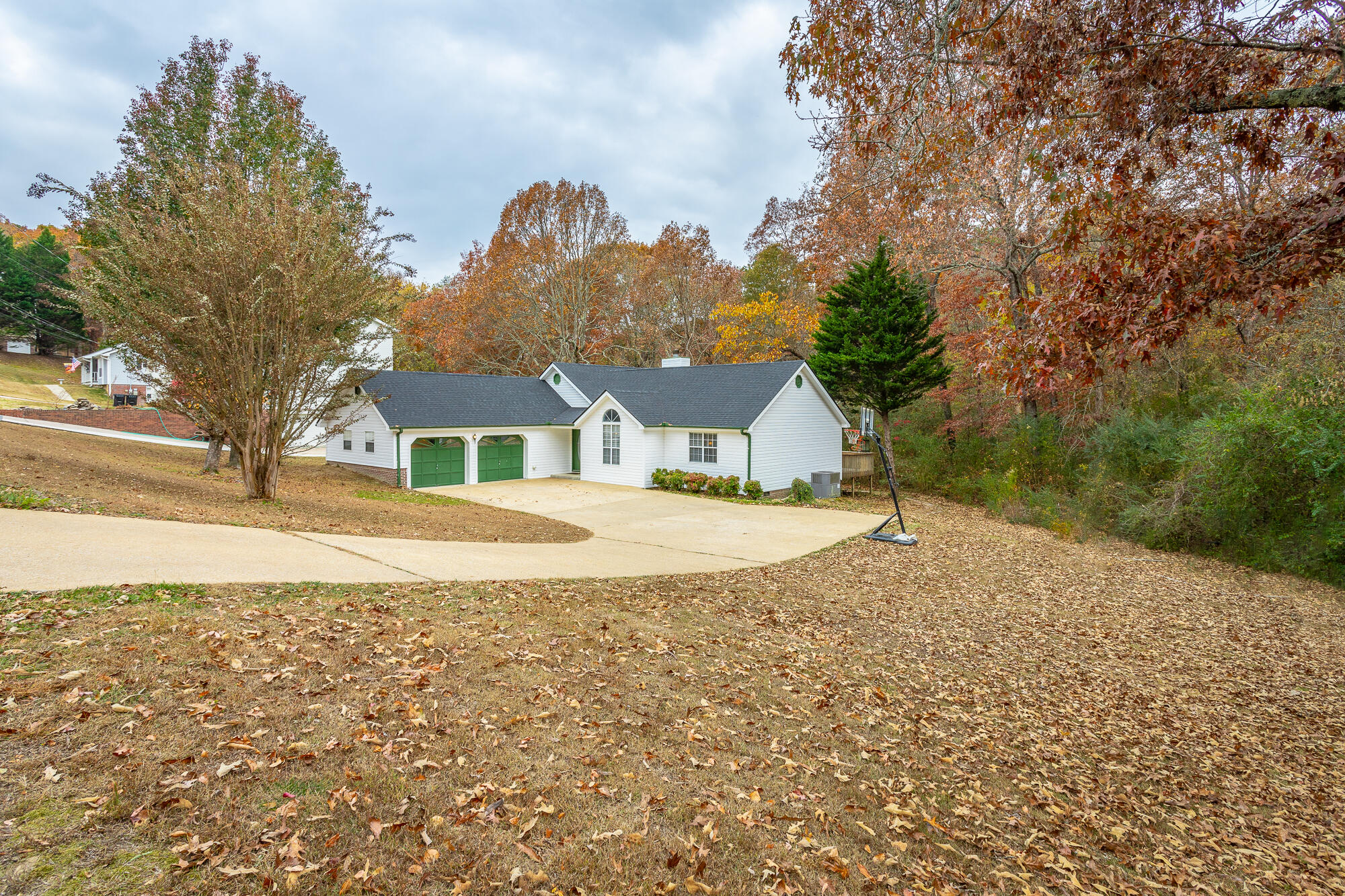2422 W Wind Drive