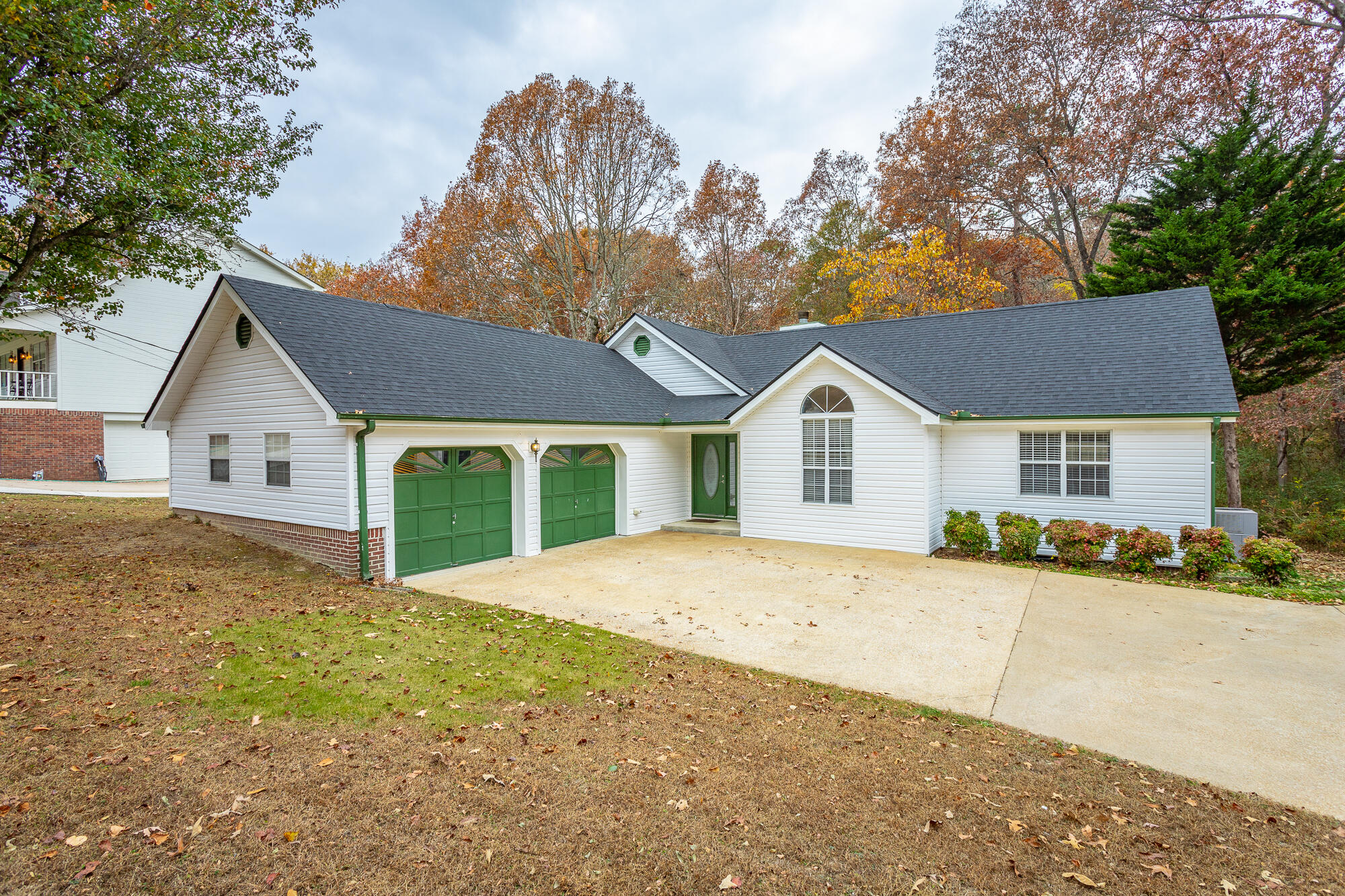 2422 W Wind Drive