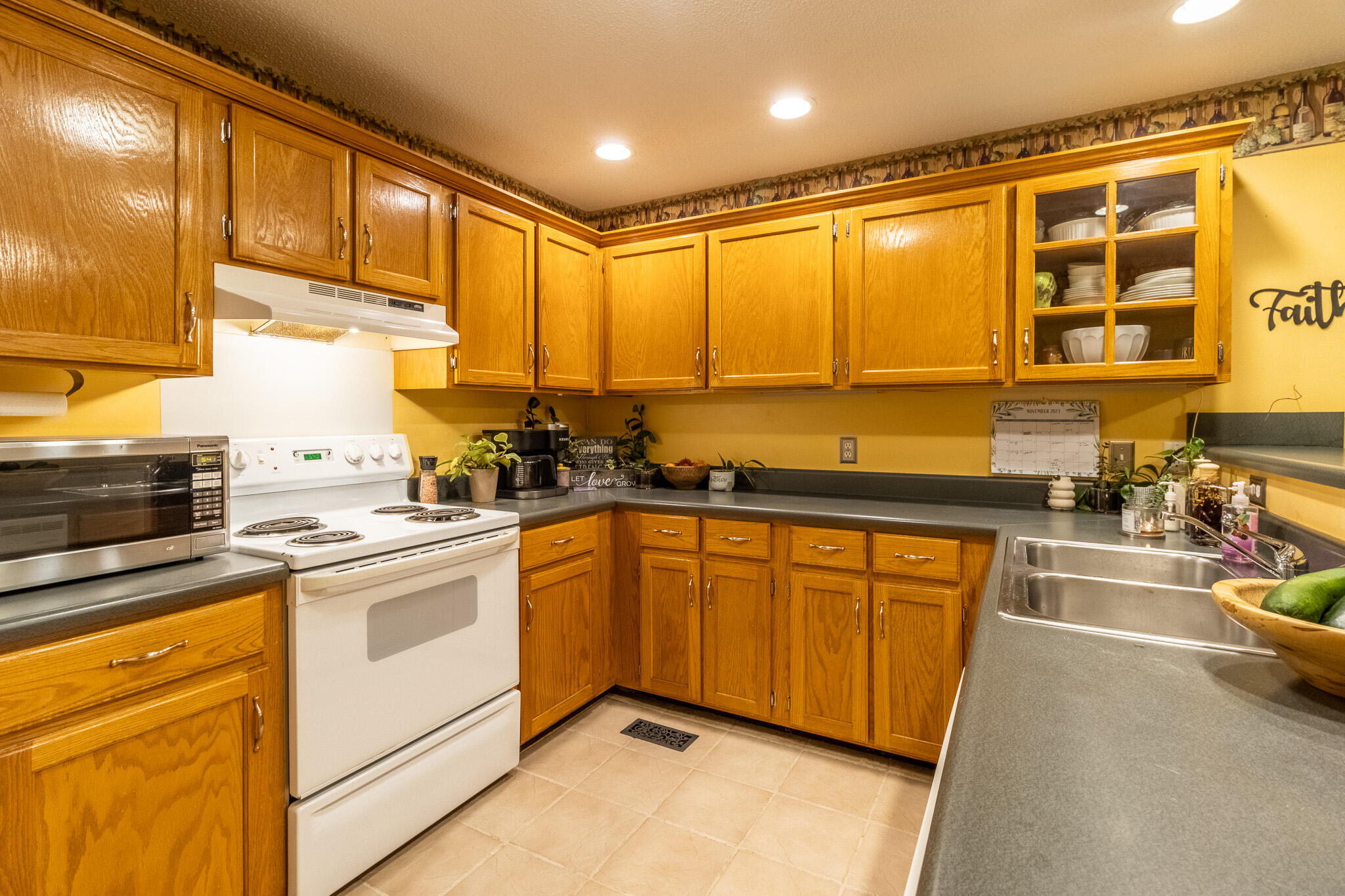 7088 Buttercup Lane