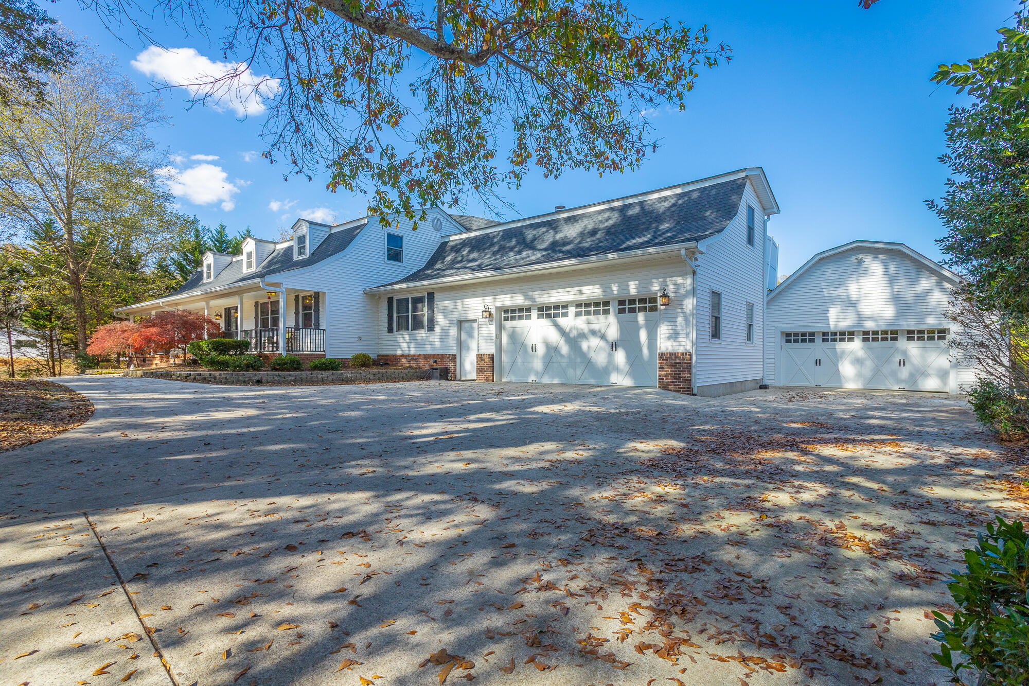 2911 Hamill Road
